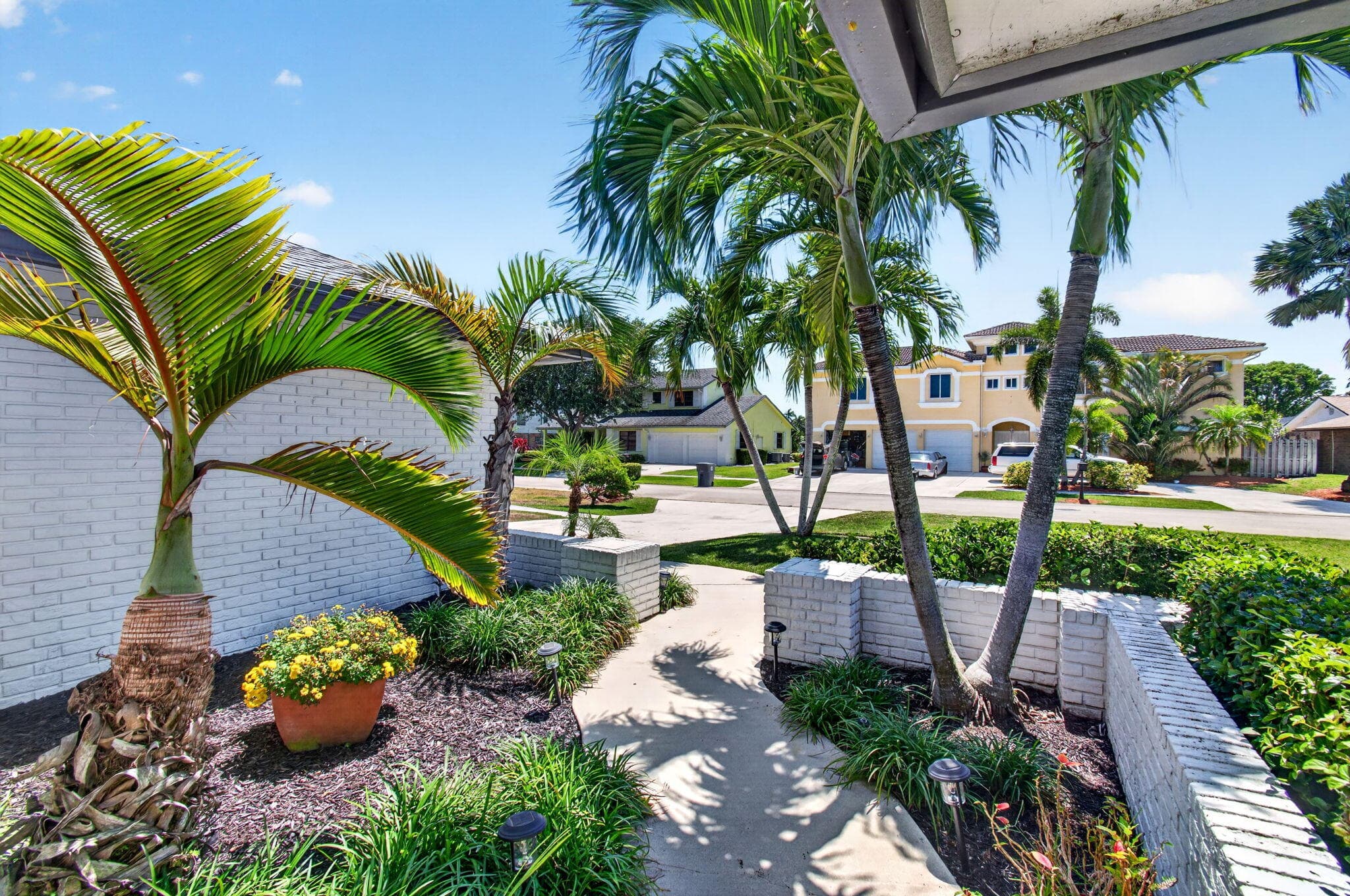 17634 Lake Park Road, Boca Raton, FL 33487 — photo 6 of 67