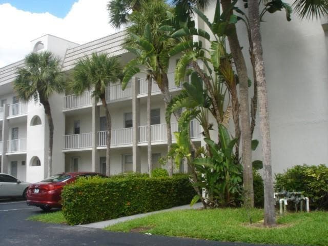 8460 Sunrise Lakes Boulevard 202, Sunrise, FL 33322 — photo 33 of 33