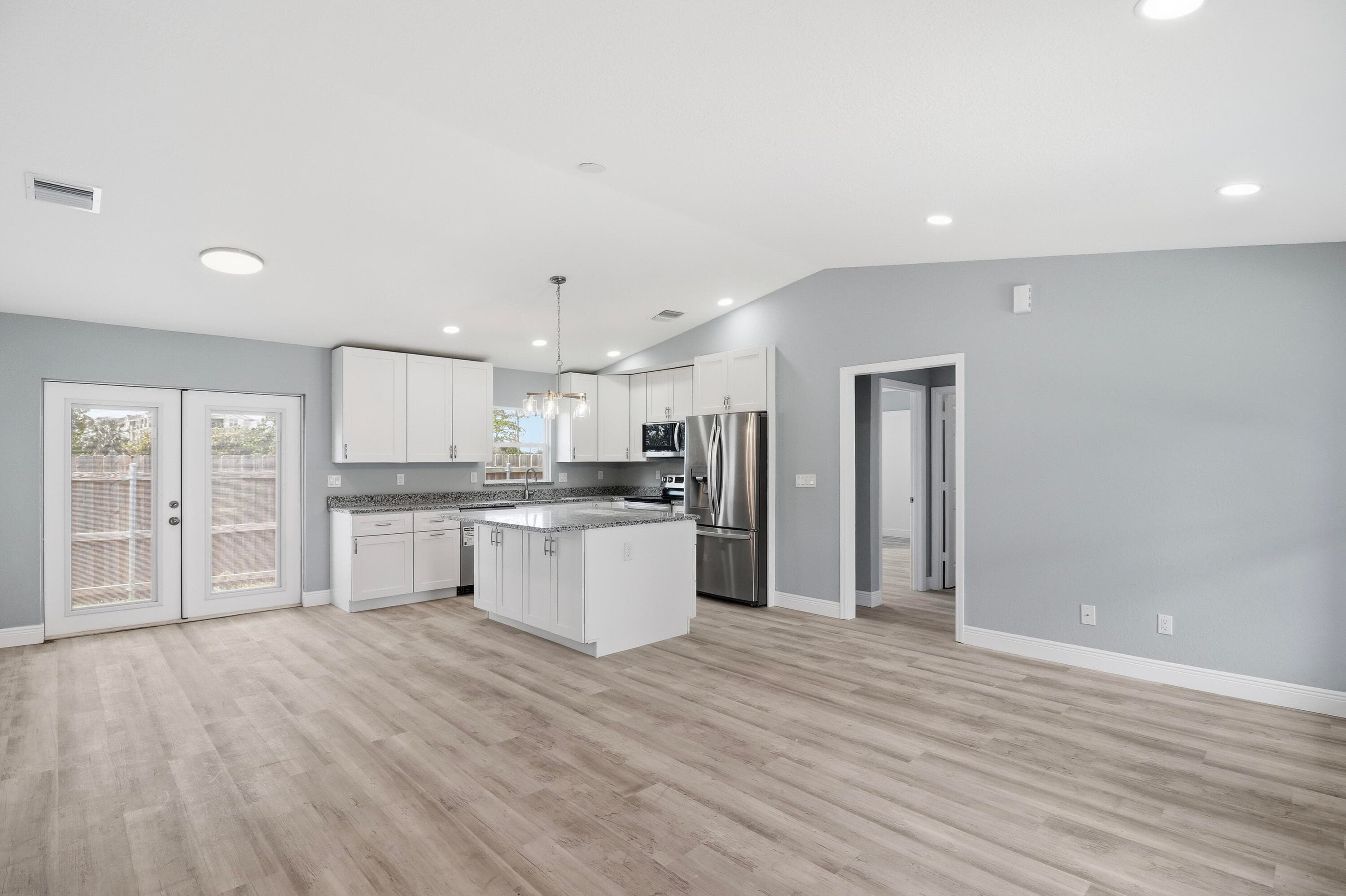 2805 SE Carroll Street, Stuart, FL 34997 — photo 4 of 21