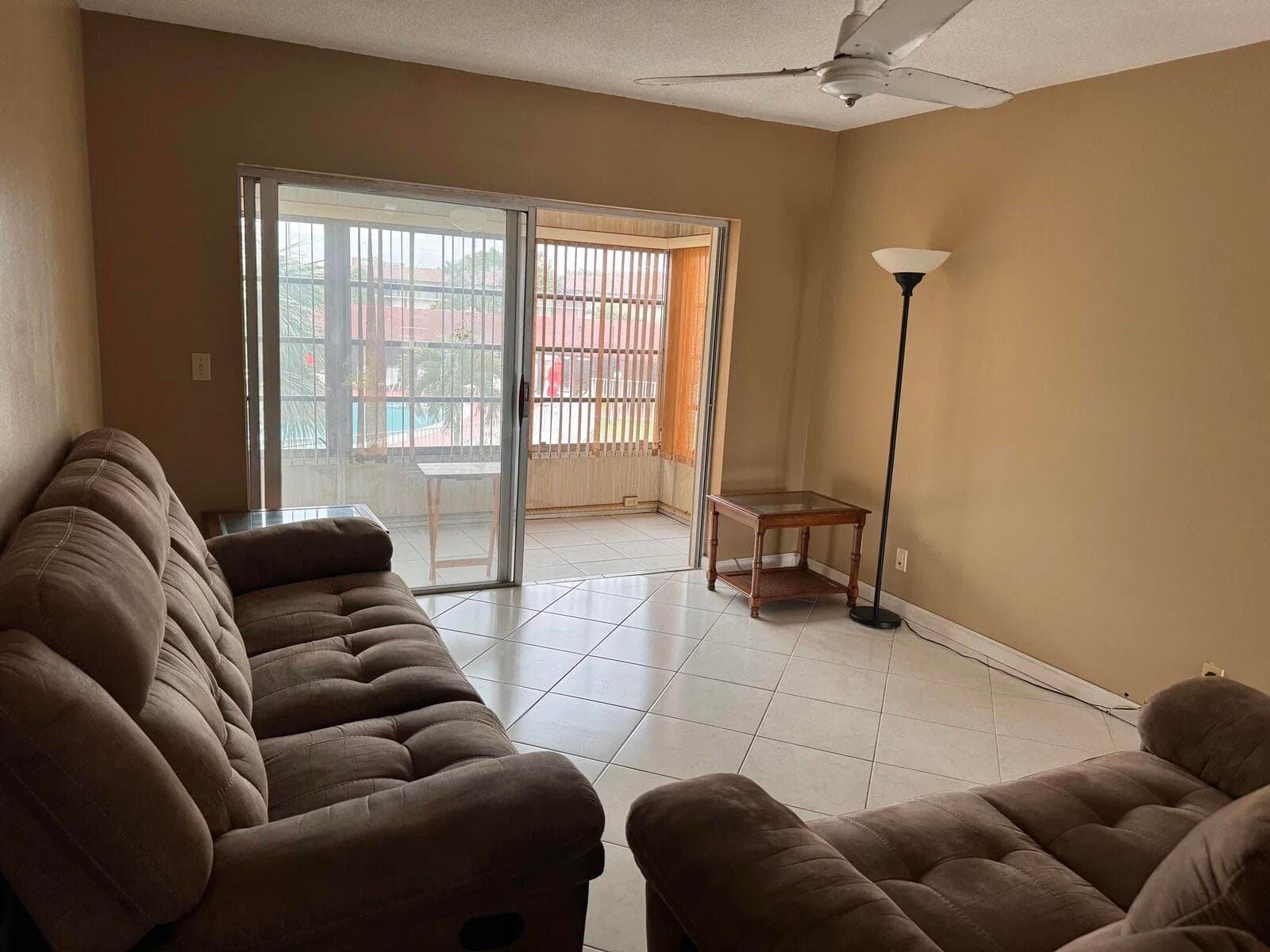 2861 NW 47th Terrace 207b, Lauderdale Lakes, FL 33313 — photo 3 of 5