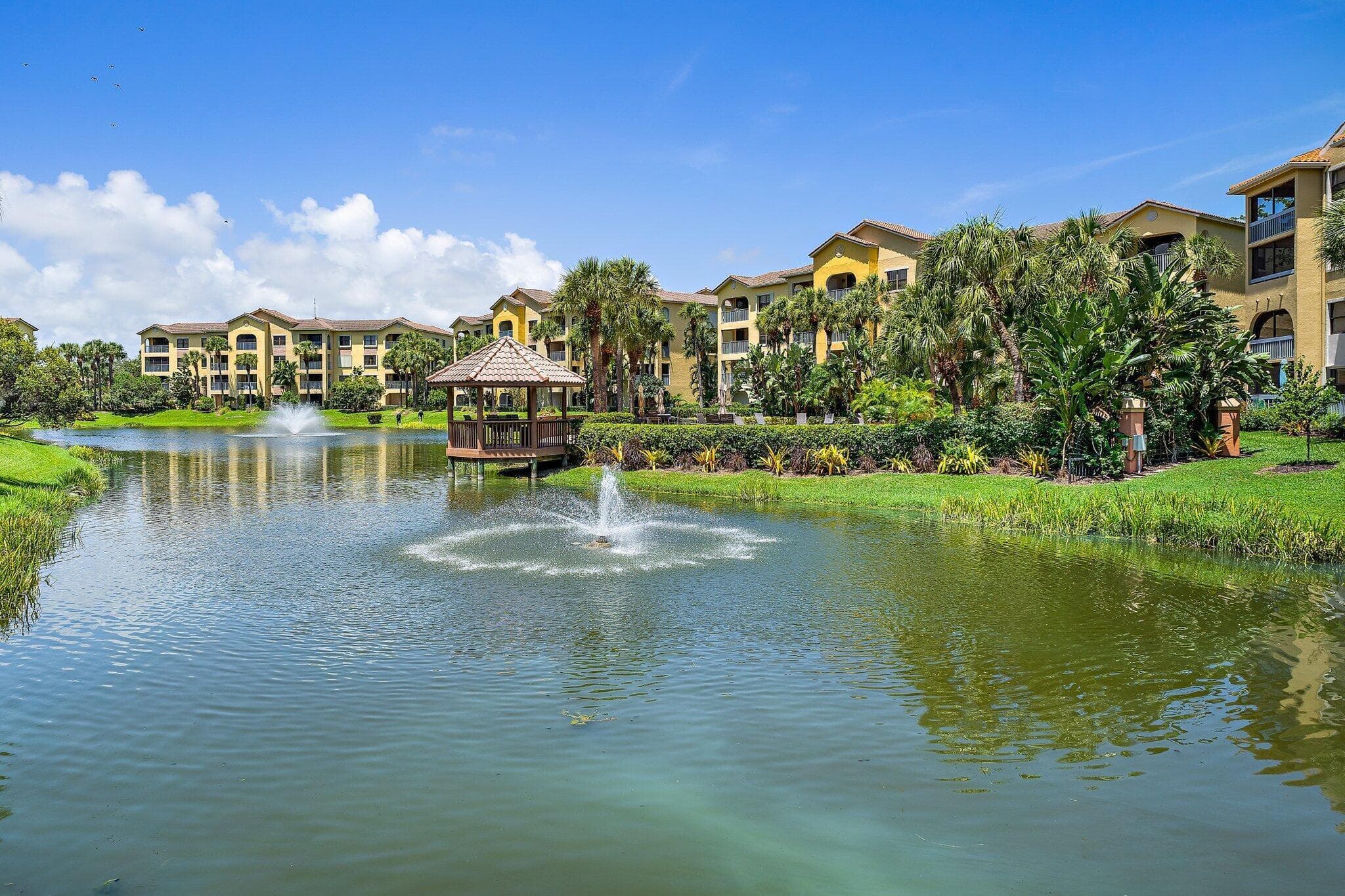 800 Uno Lago Drive 104, Juno Beach, FL 33408 — photo