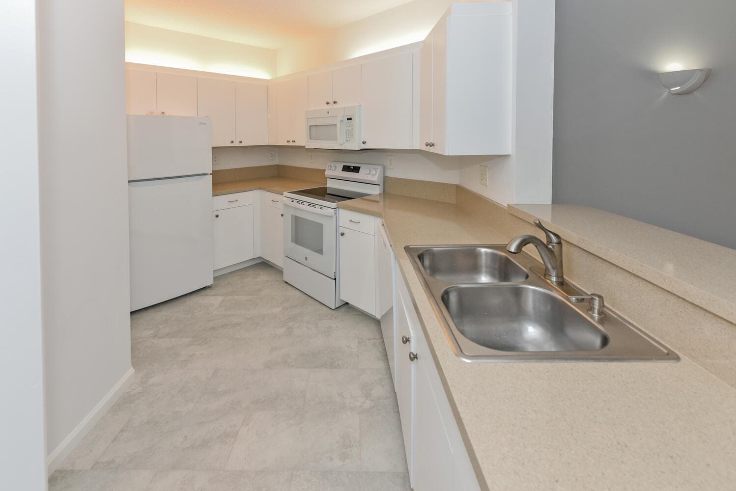 800 Uno Lago Drive 104, Juno Beach, FL 33408 — photo 9 of 48