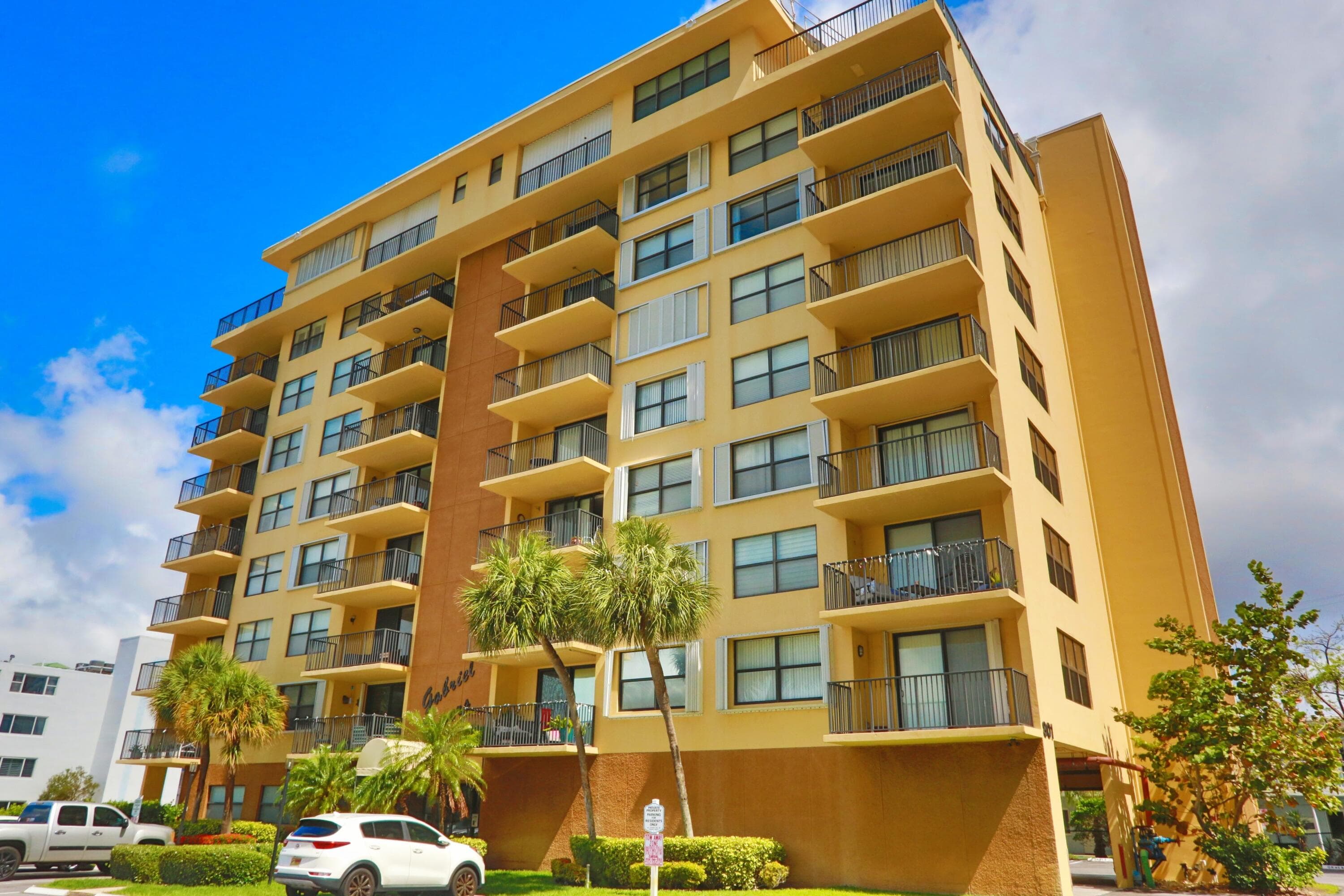 801 N Ocean Boulevard 803, Pompano Beach, FL 33062 — photo 5 of 40