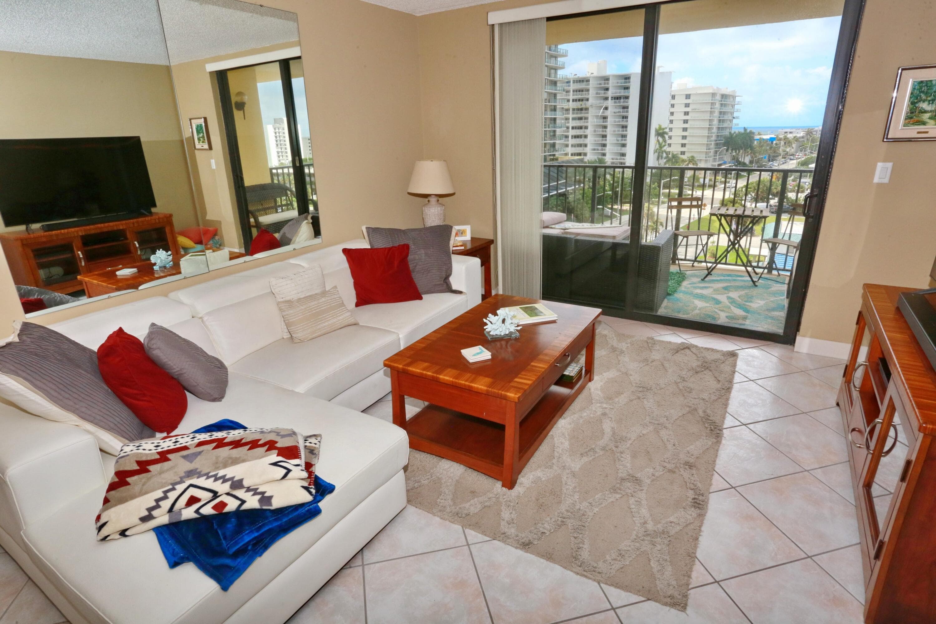 801 N Ocean Boulevard 803, Pompano Beach, FL 33062 — photo 17 of 40