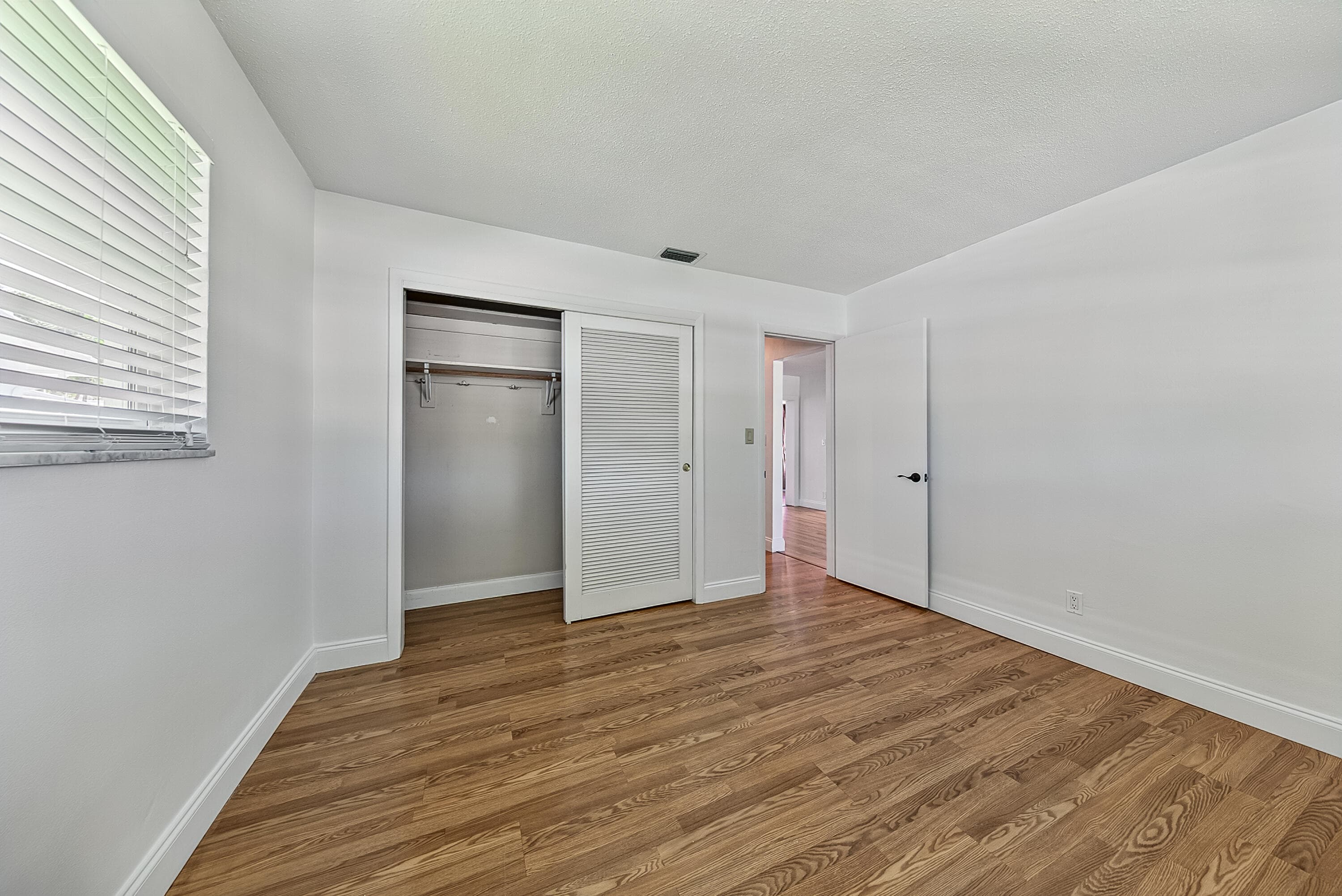 2521 N Cypress Road, Pompano Beach, FL 33064 — photo 8 of 37