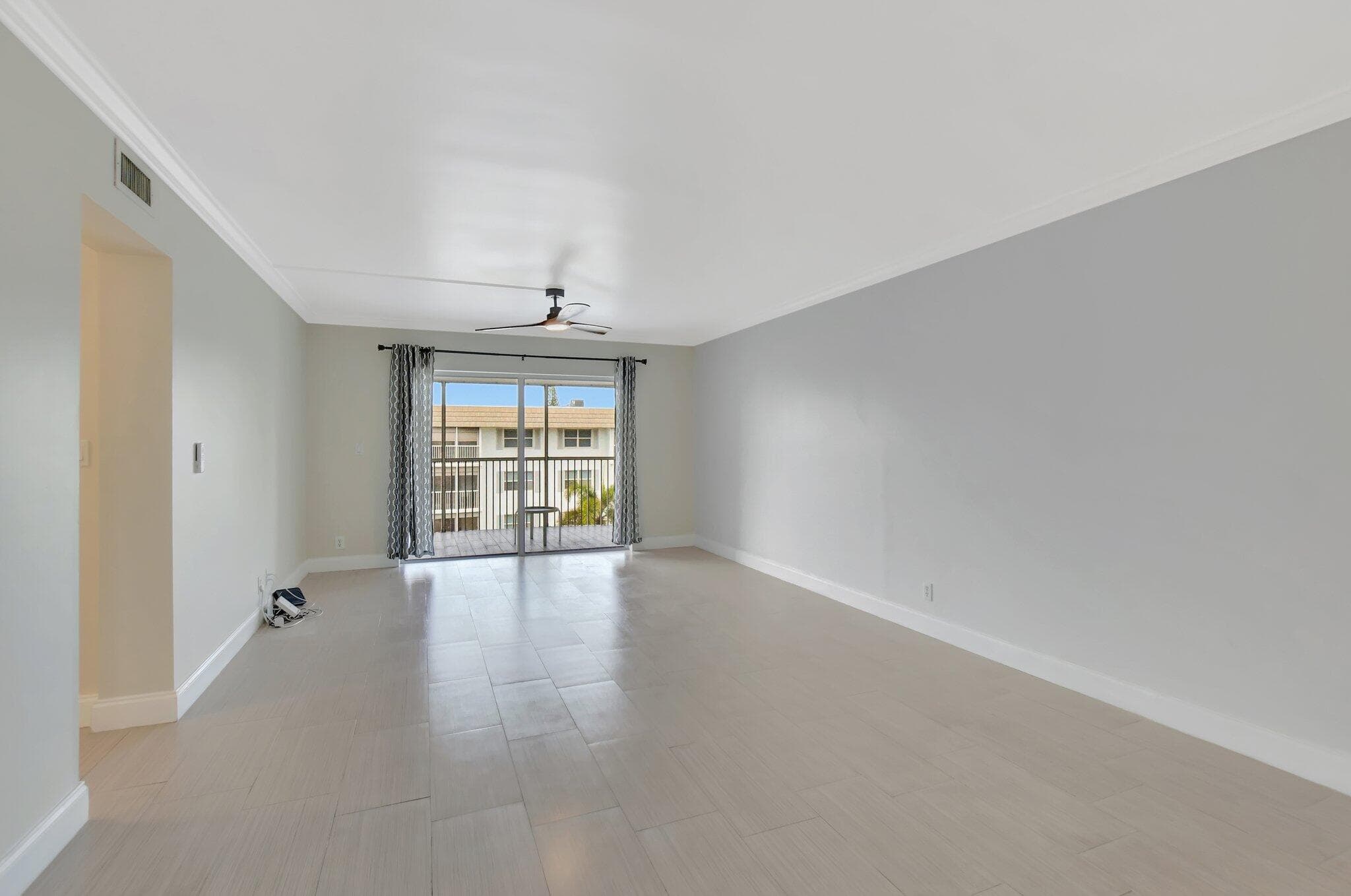 800 E Camino 4110, Boca Raton, FL 33432 — photo 7 of 41