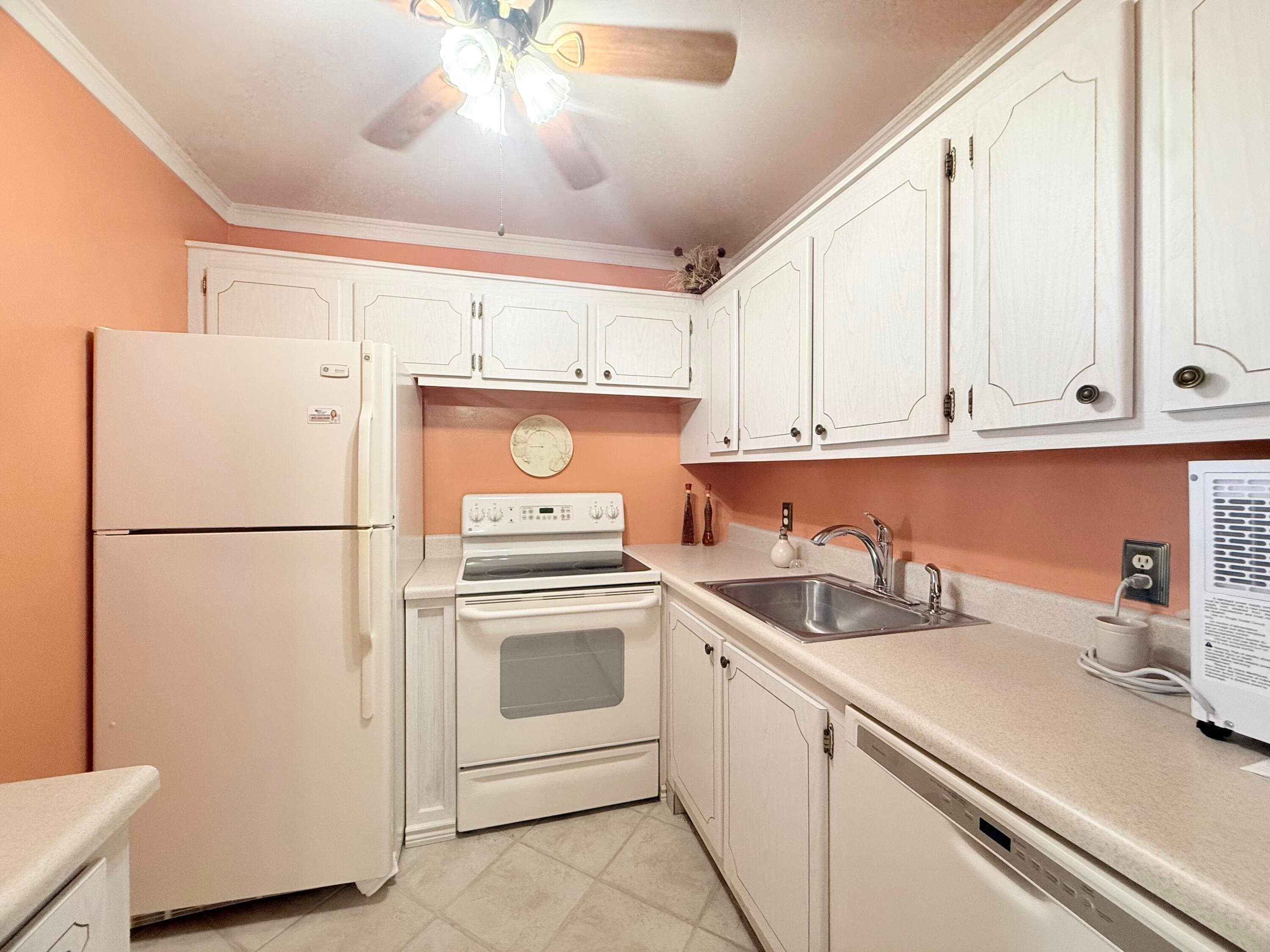 165 Tilford H 165, Deerfield Beach, FL 33442 — photo 10 of 38