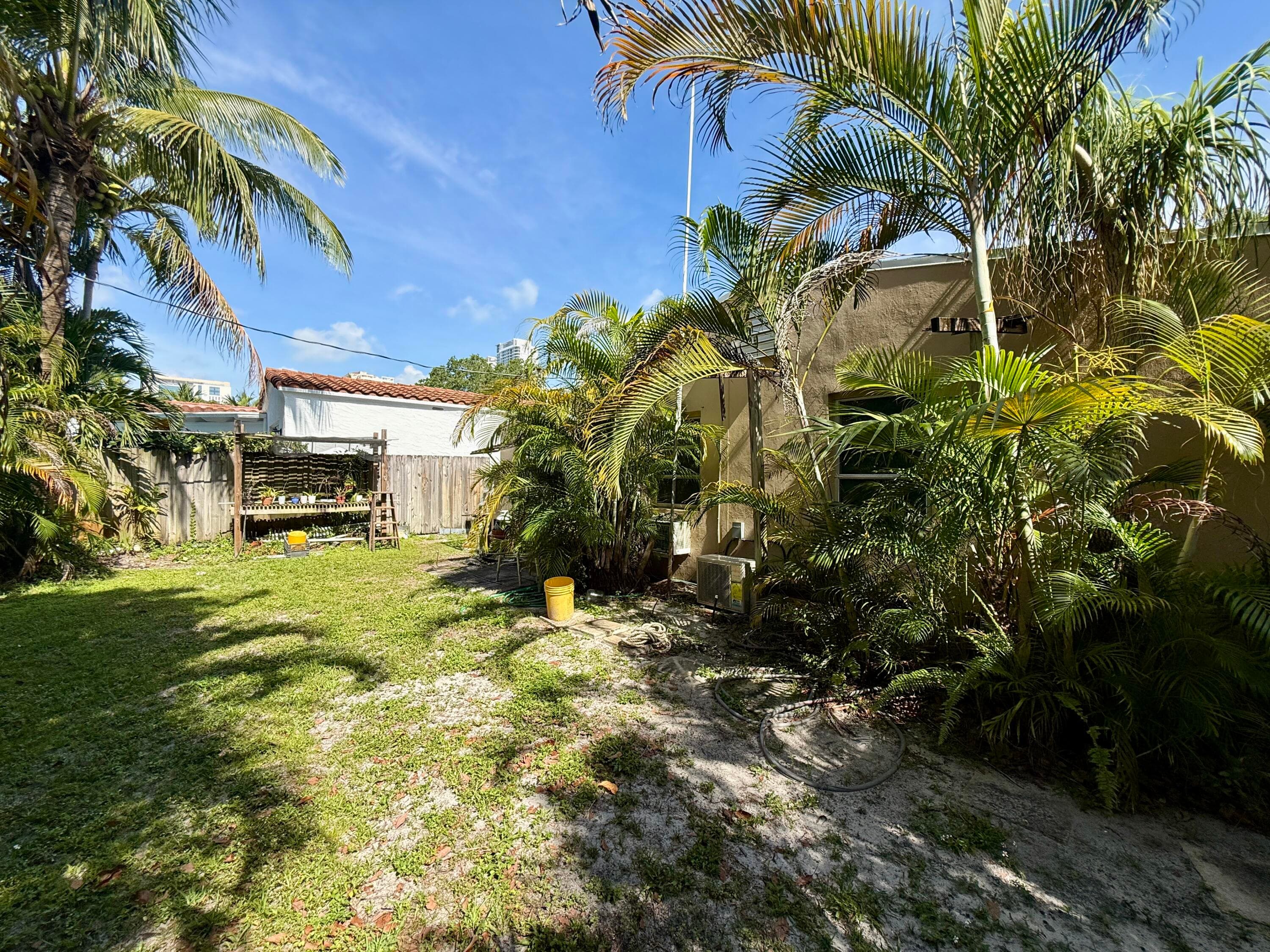 804 SE 5th Court, Fort Lauderdale, FL 33301 — photo 4 of 6