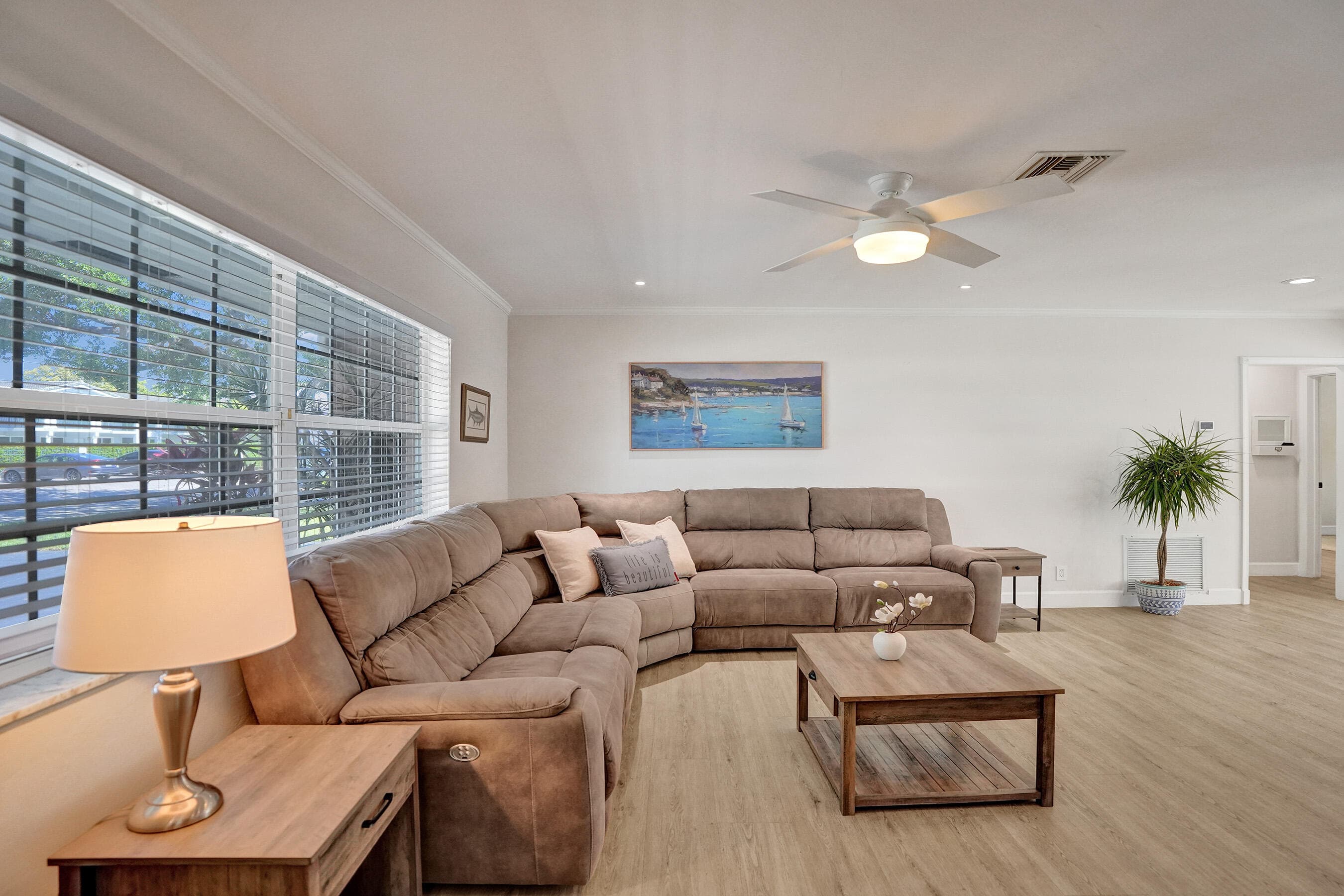 3930 NE 21st Avenue, Fort Lauderdale, FL 33308 — photo 11 of 42
