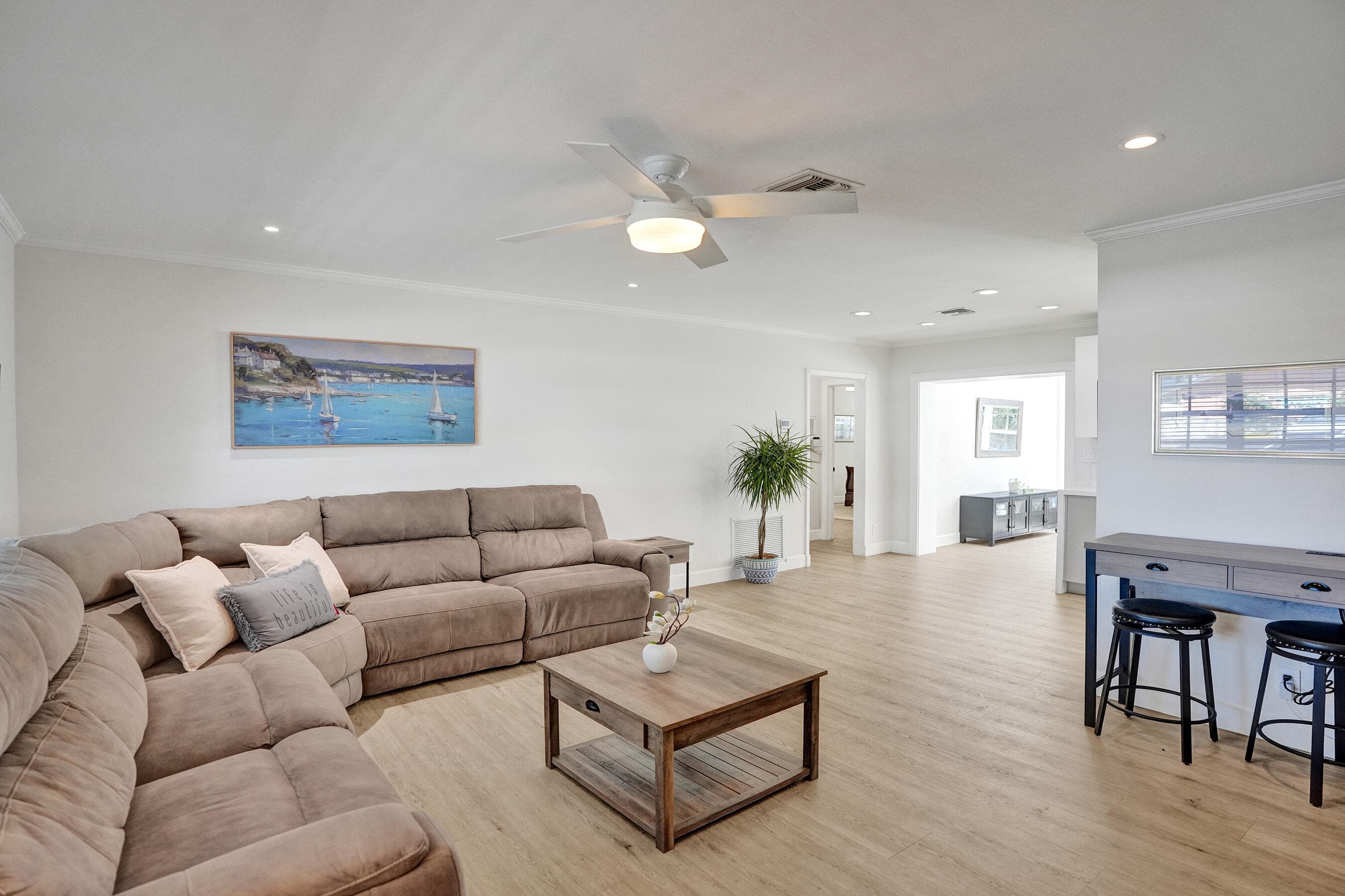 3930 NE 21st Avenue, Fort Lauderdale, FL 33308 — photo 10 of 42