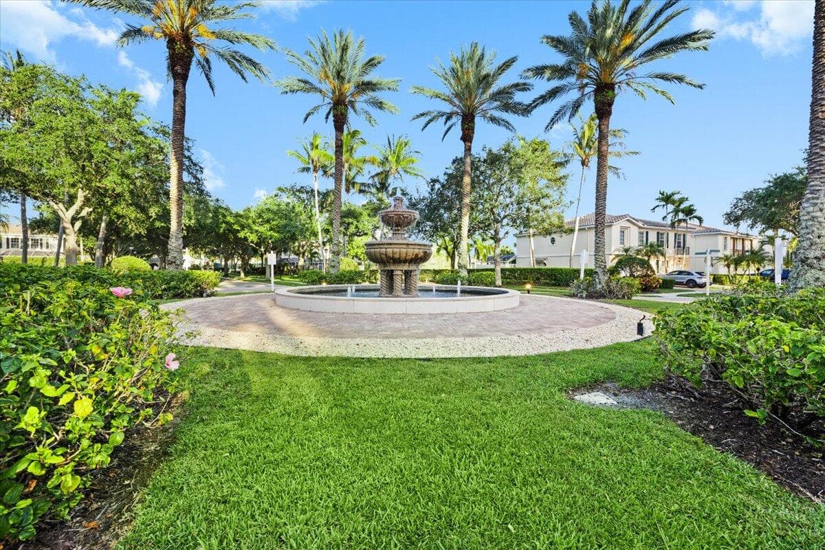 142 Santa Barbara Way, Palm Beach Gardens, FL 33410 — photo 39 of 43