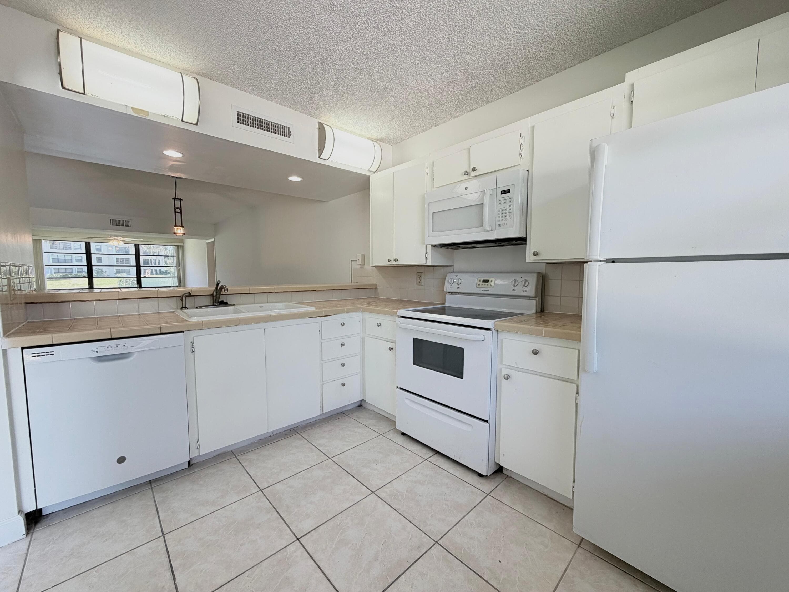 3511 Village Boulevard Unit 103, West Palm Beach, FL 33409 — photo