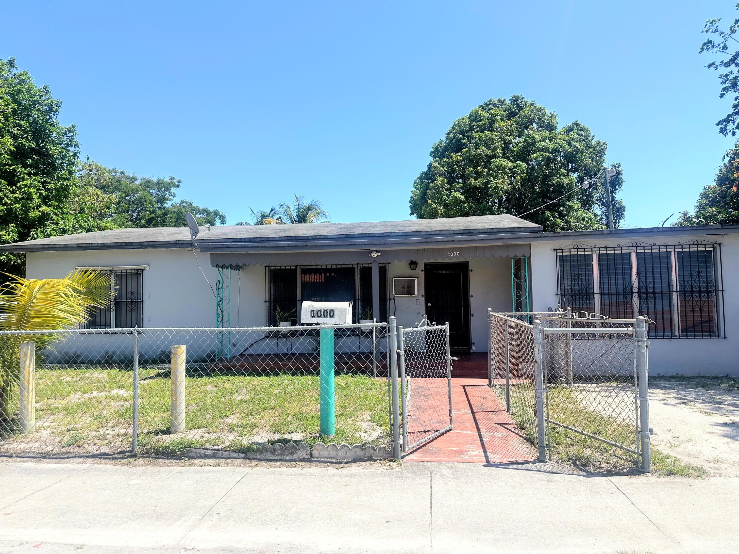 1000 NW 118th Street, Miami, FL 33168 — photo 2 of 9