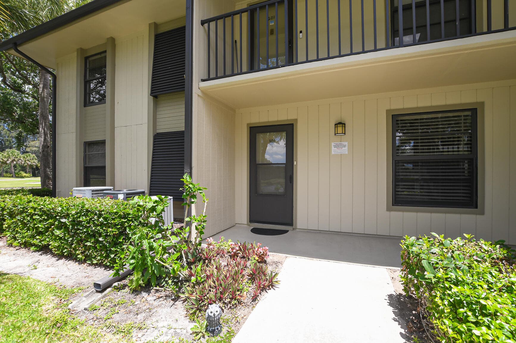 20 Plantation Drive 101, Vero Beach, FL 32966 — photo 6 of 34