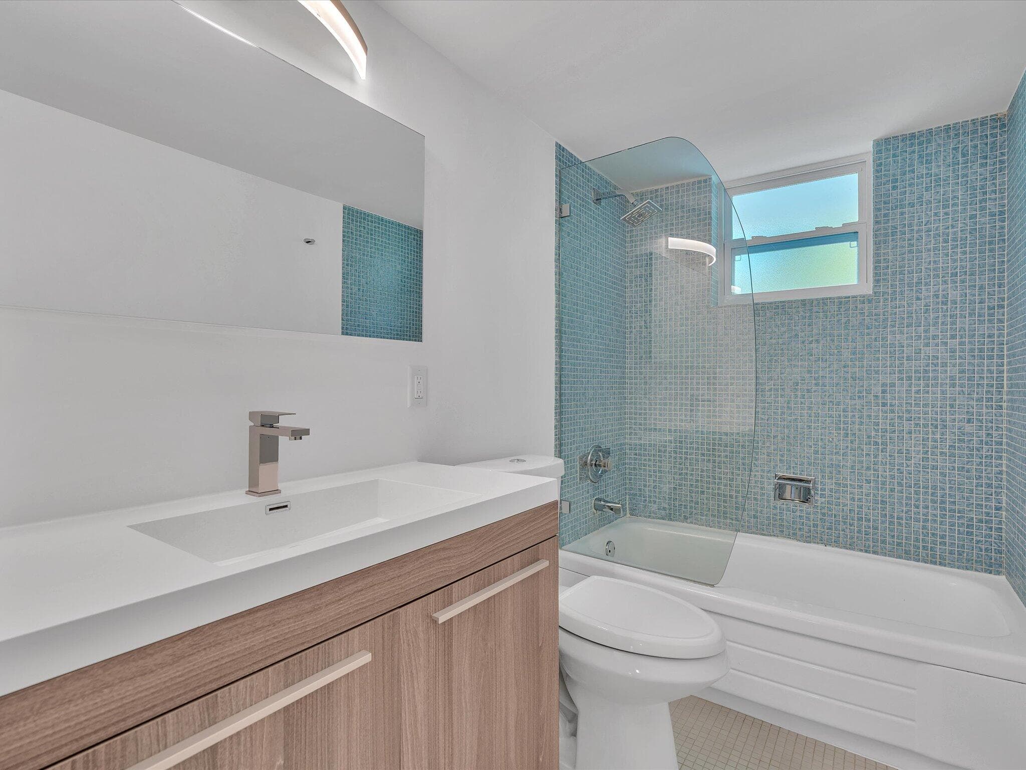 4025 N Federal Highway N 215a, Oakland Park, FL 33308 — photo 4 of 36