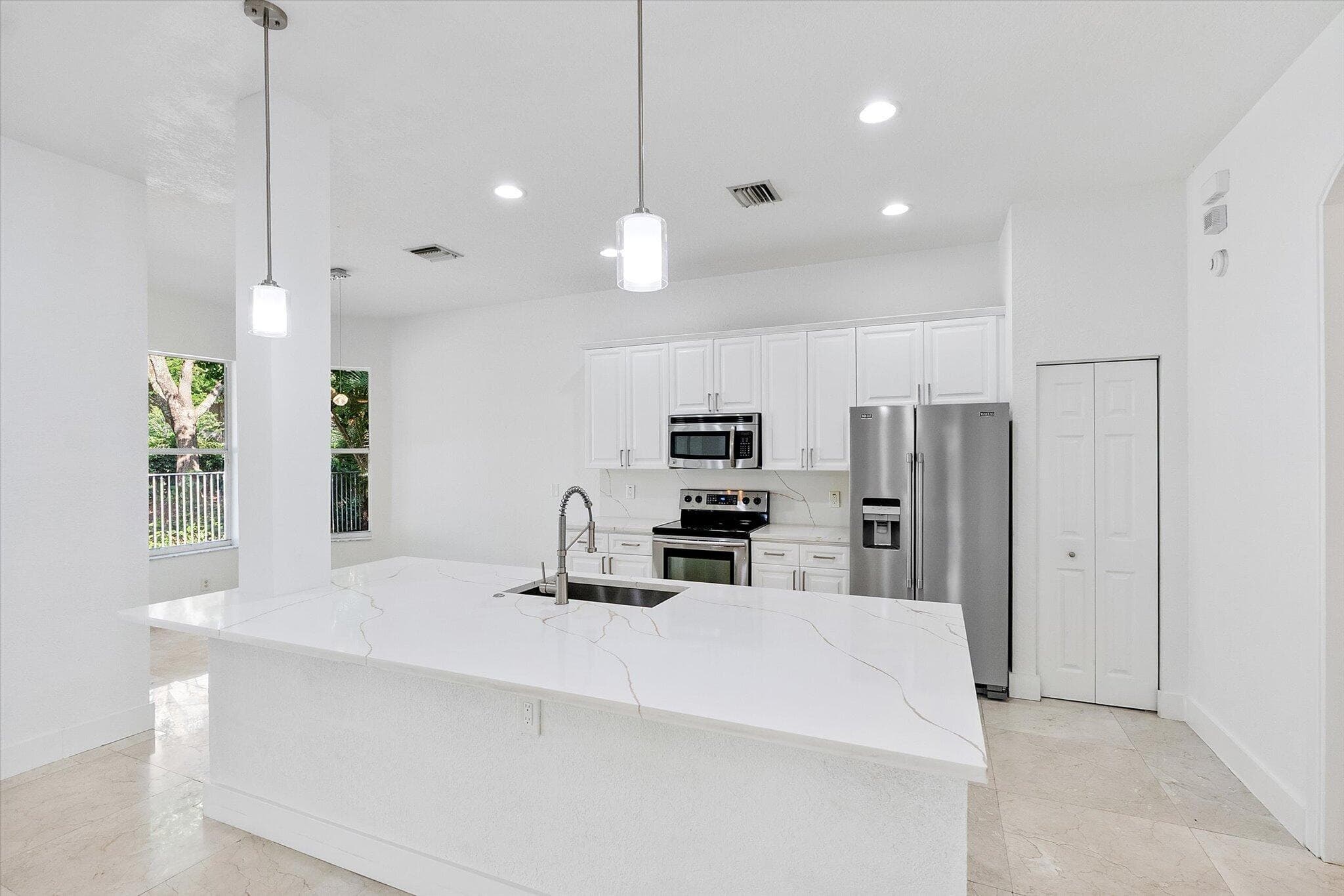 2013 Harbor View Circle, Weston, FL 33327 — photo 3 of 37