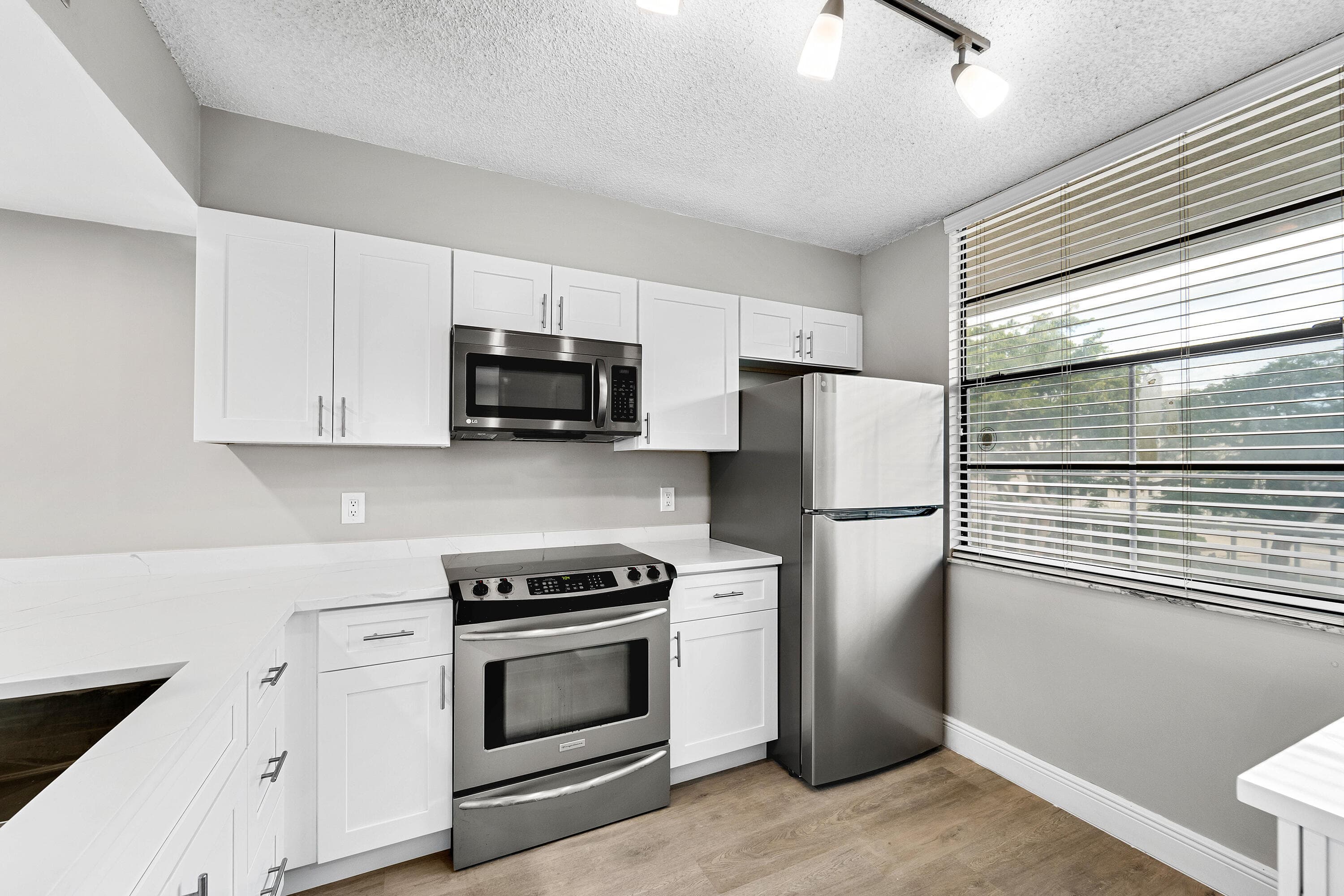 3636 Whitehall Drive 402, West Palm Beach, FL 33401 — photo 1 of 41