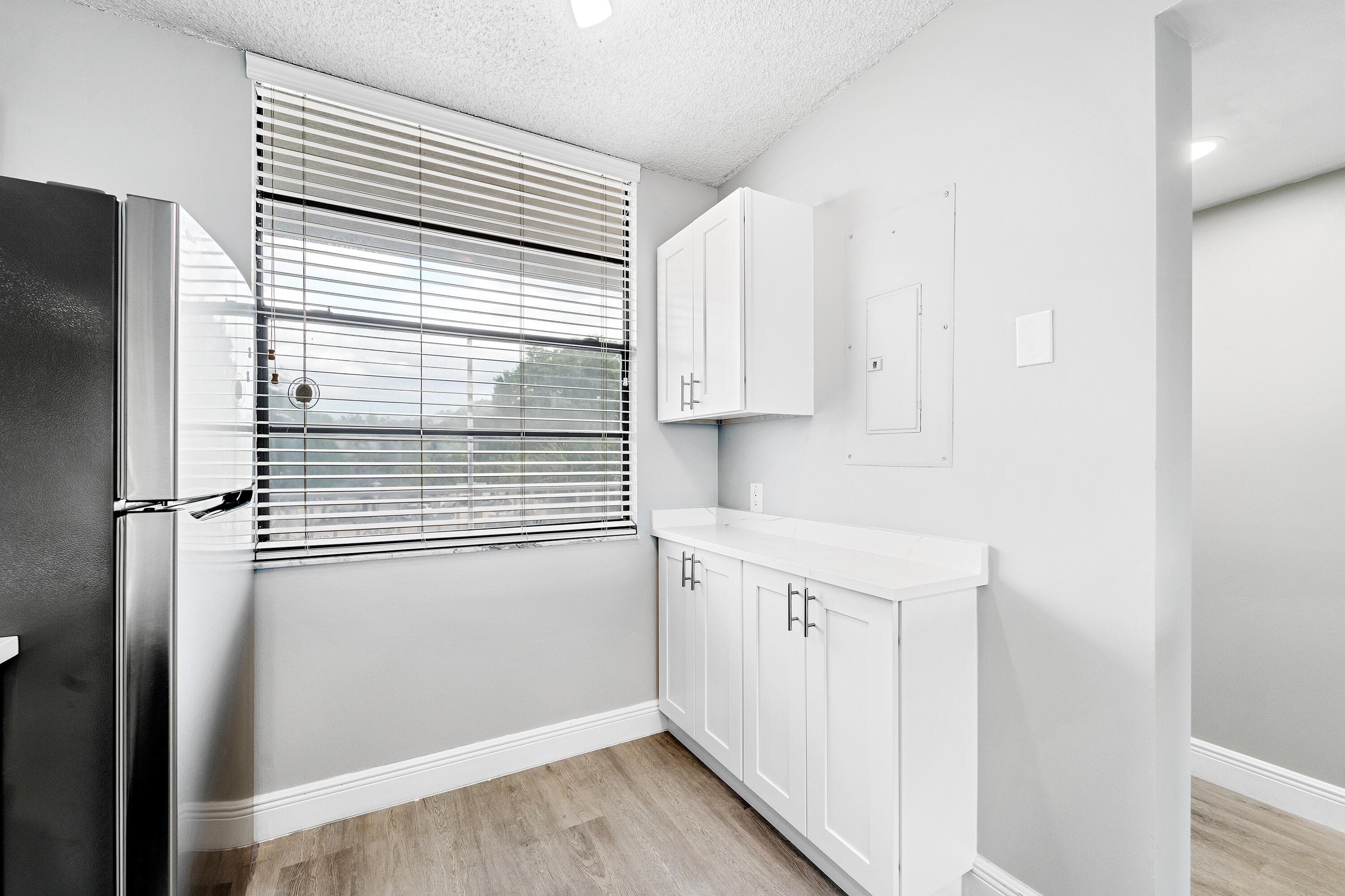 3636 Whitehall Drive 402, West Palm Beach, FL 33401 — photo 5 of 41