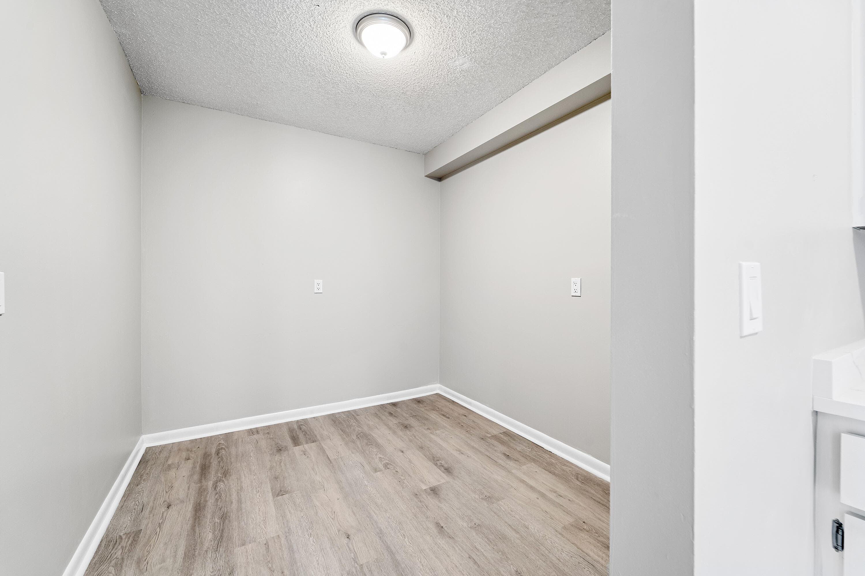 3636 Whitehall Drive 402, West Palm Beach, FL 33401 — photo 10 of 41