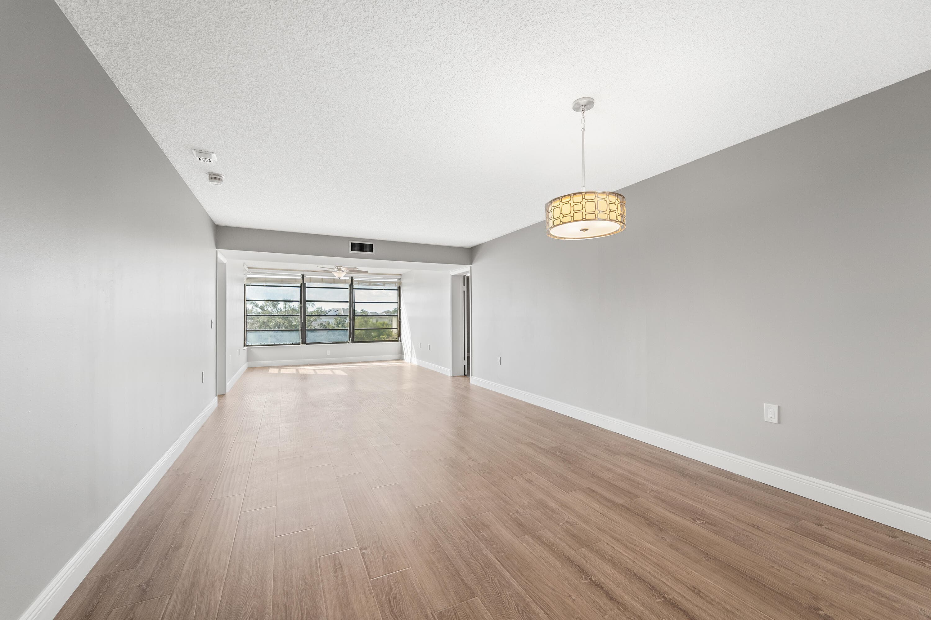 3636 Whitehall Drive 402, West Palm Beach, FL 33401 — photo 17 of 41