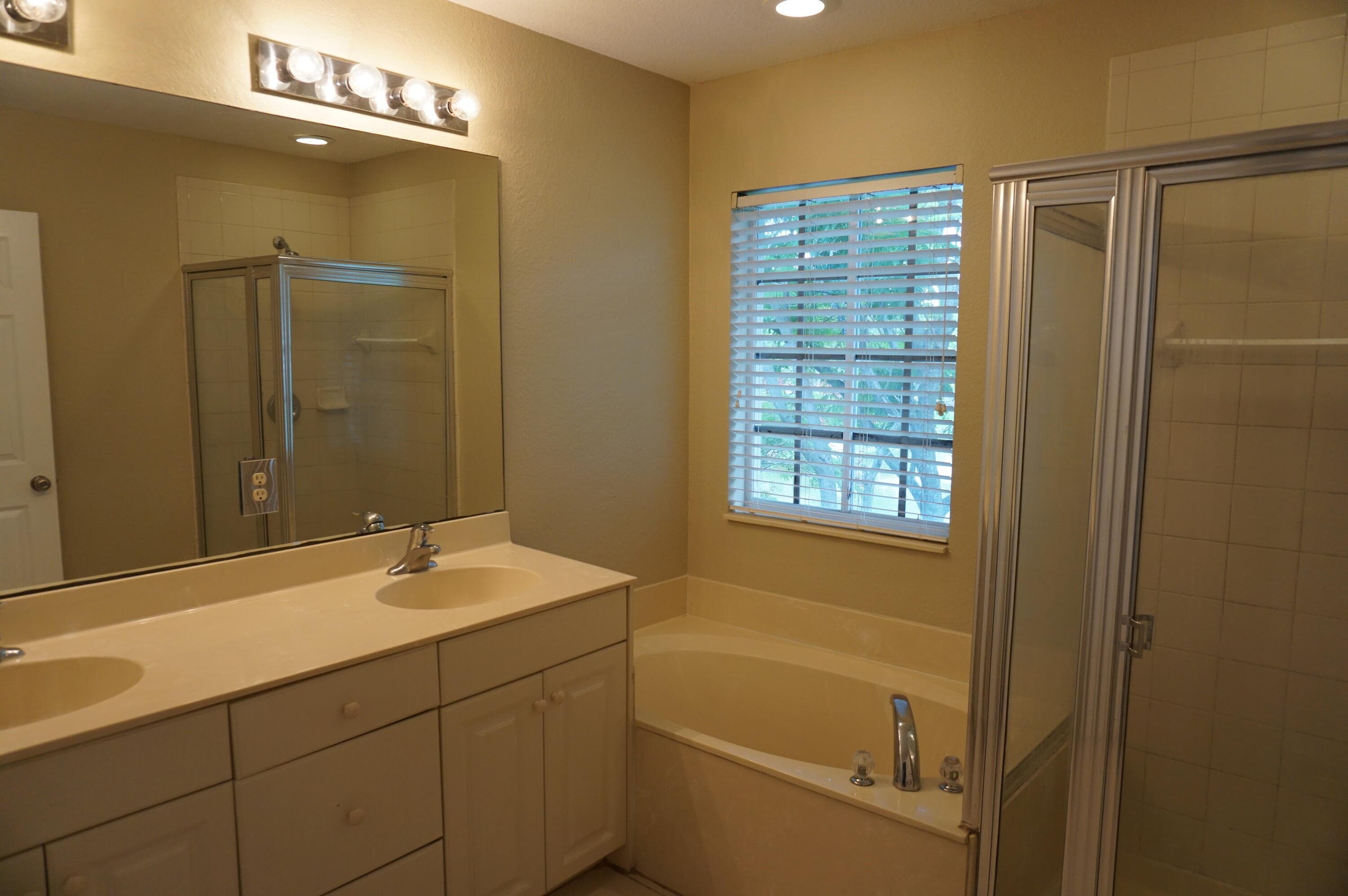 2022 Freeport Lane, Riviera Beach, FL 33404 — photo 13 of 18