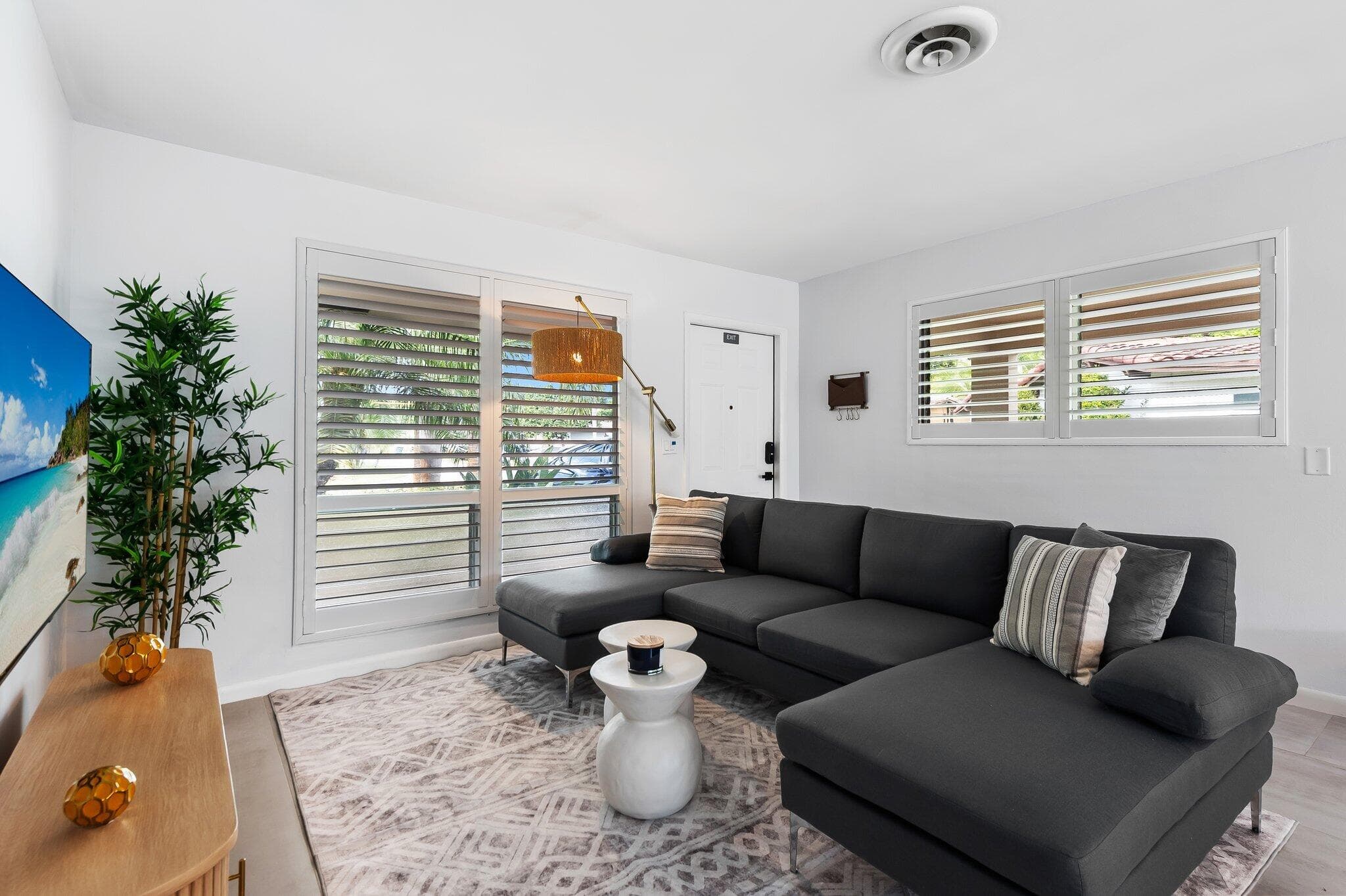 2640 NW 9th Lane, Wilton Manors, FL 33311 — photo 5 of 38