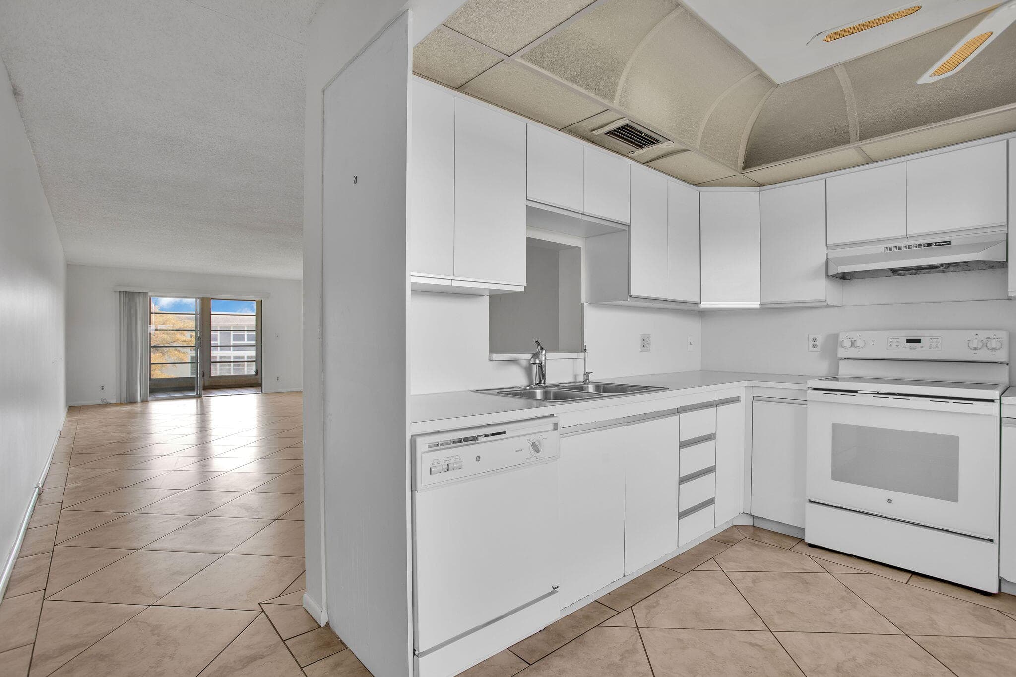 3405 Bimini Lane M4, Coconut Creek, FL 33066 — photo 2 of 31