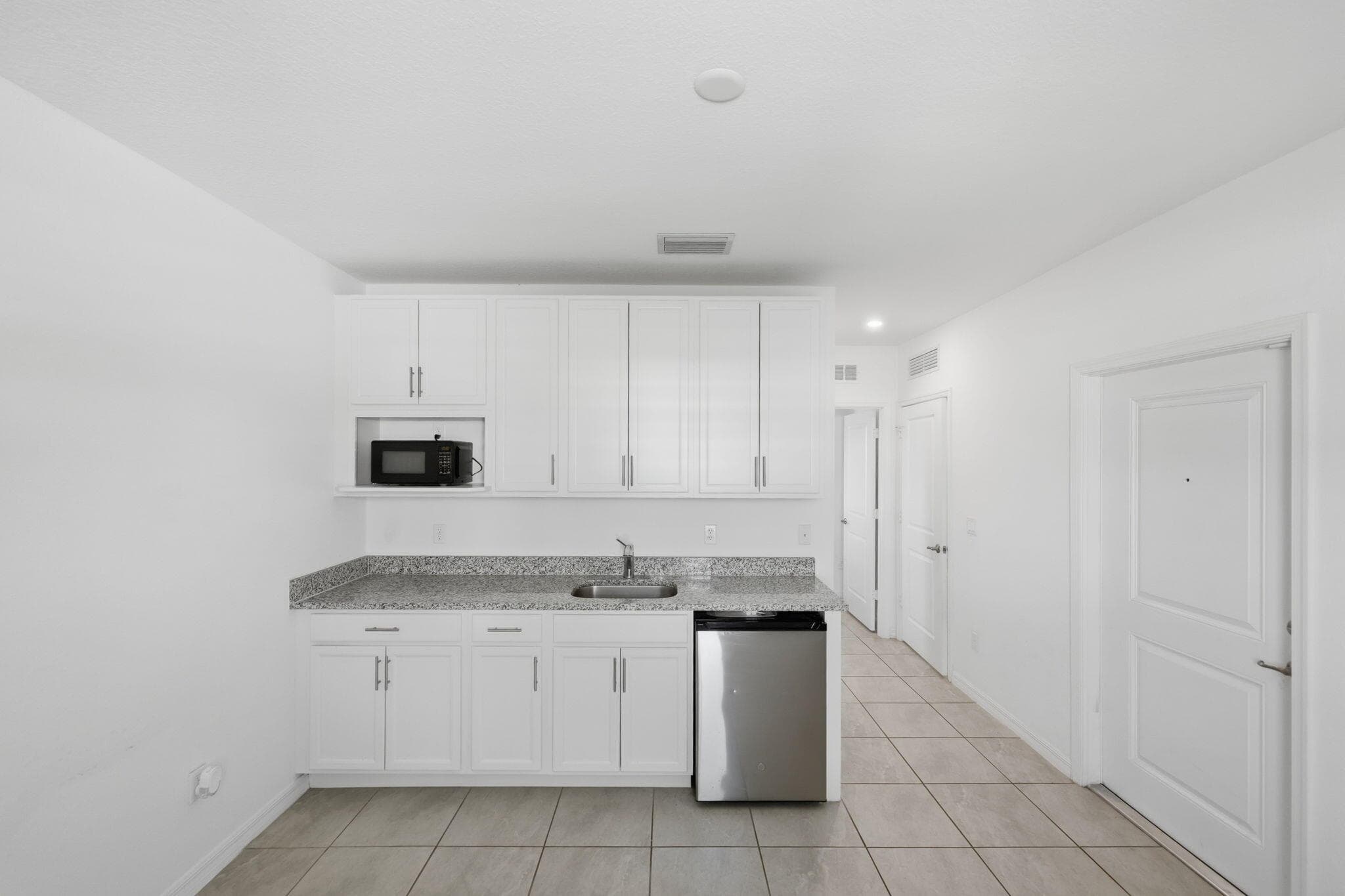 4633 SW Savona Boulevard, Port St. Lucie, FL 34953 — photo 14 of 47