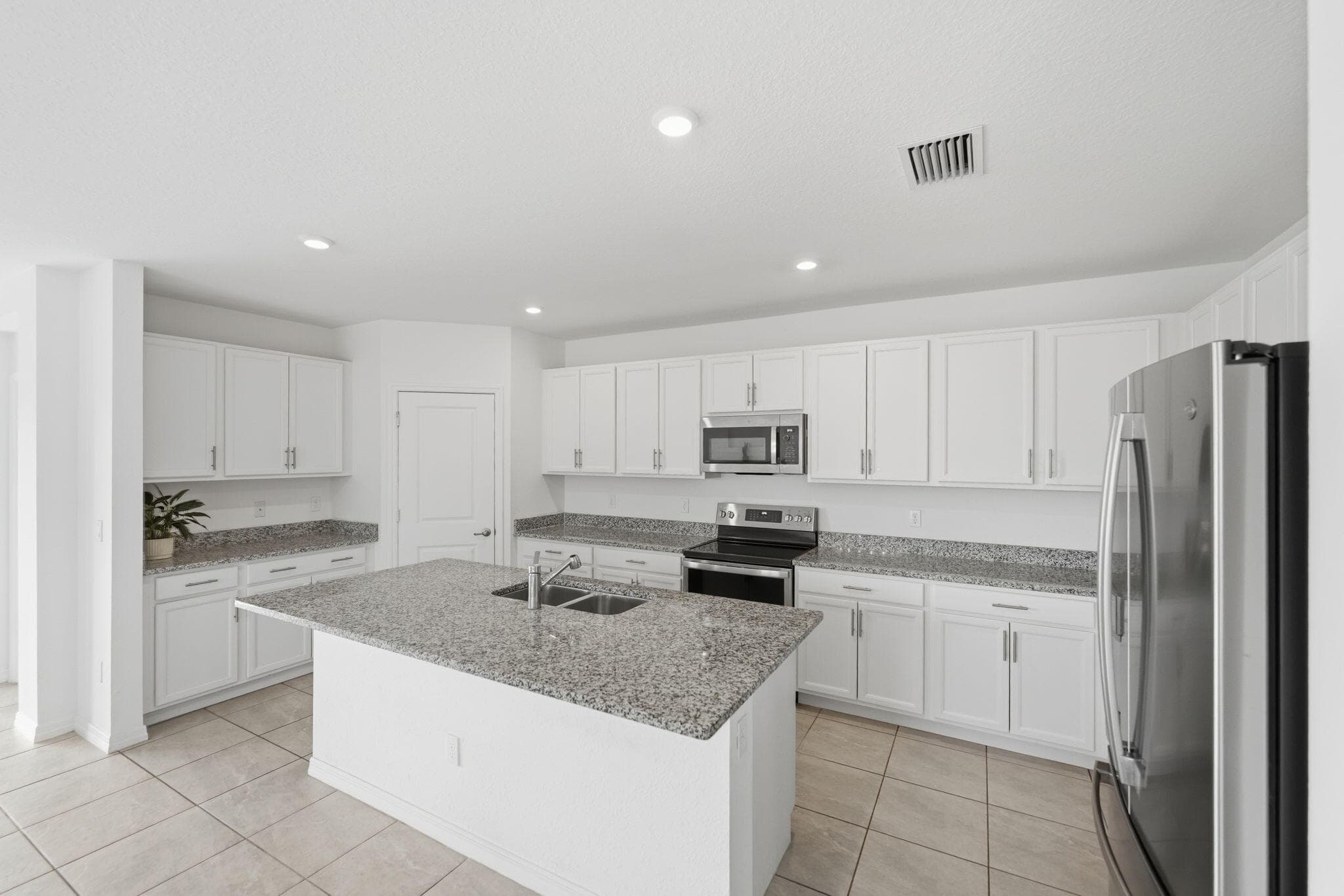 4633 SW Savona Boulevard, Port St. Lucie, FL 34953 — photo 11 of 47