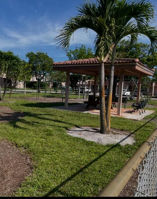 54 N Matador Lane, Davie, FL 33324 — photo 13 of 22