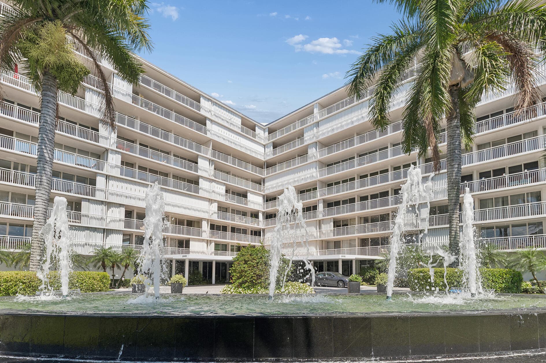 3546 S Ocean Boulevard 324, South Palm Beach, FL 33480 — photo 2 of 28