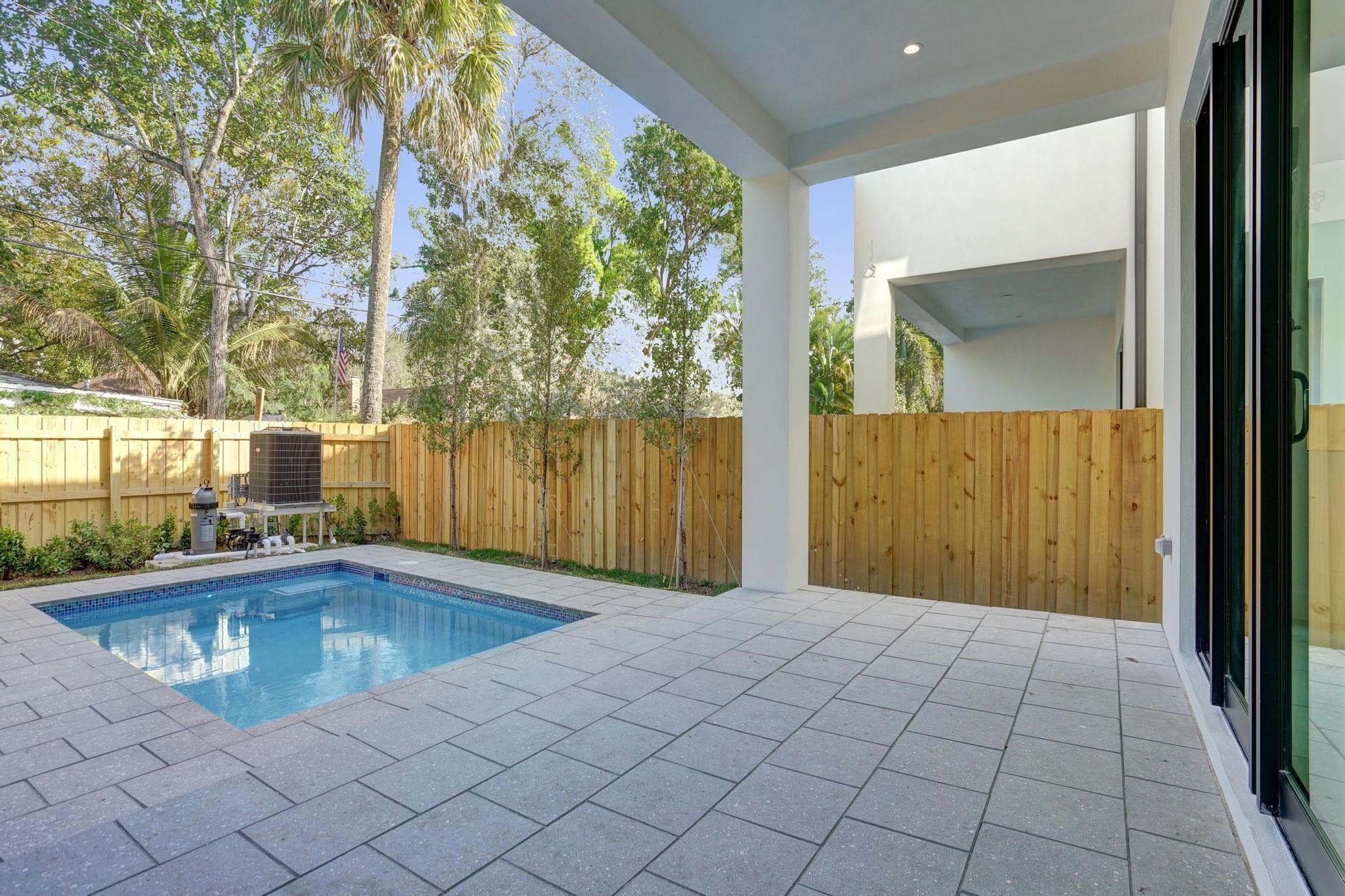 604 SW 7th Avenue, Fort Lauderdale, FL 33315 — photo 15 of 50