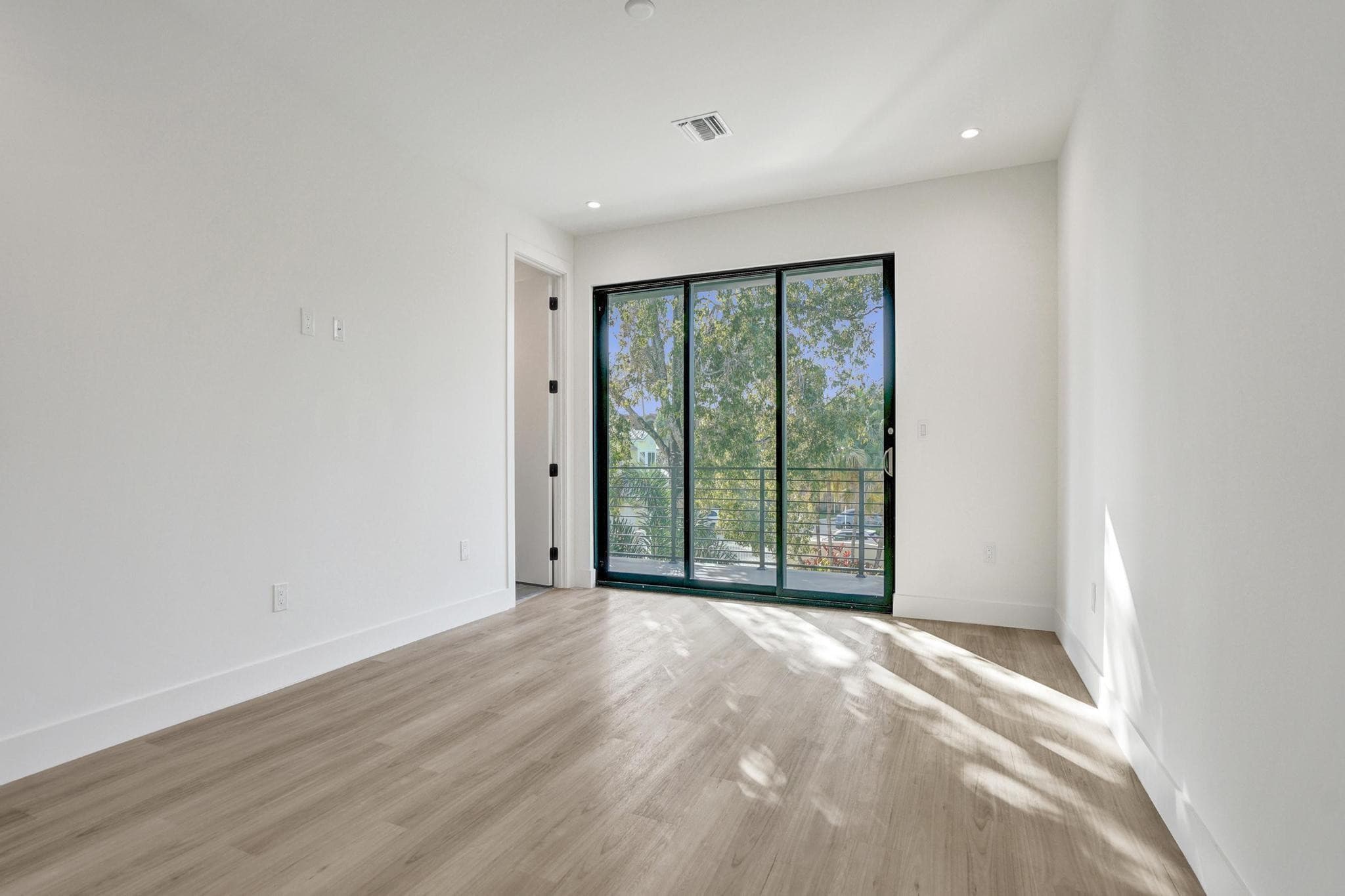 604 SW 7th Avenue, Fort Lauderdale, FL 33315 — photo 33 of 50