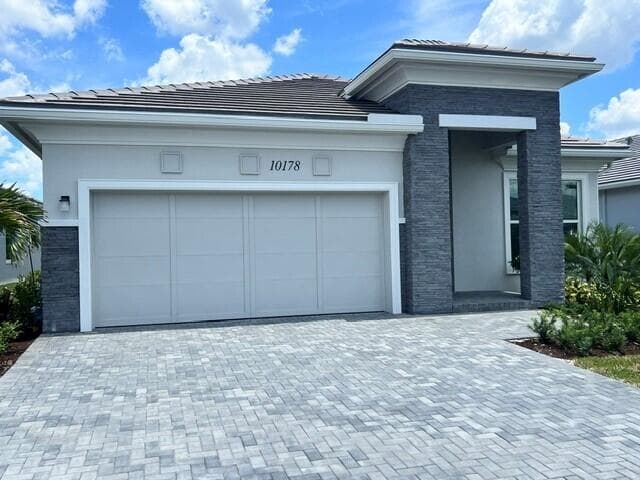 10178 Timber Creek Way, Palm Beach Gardens, FL 33412 — photo 2 of 40