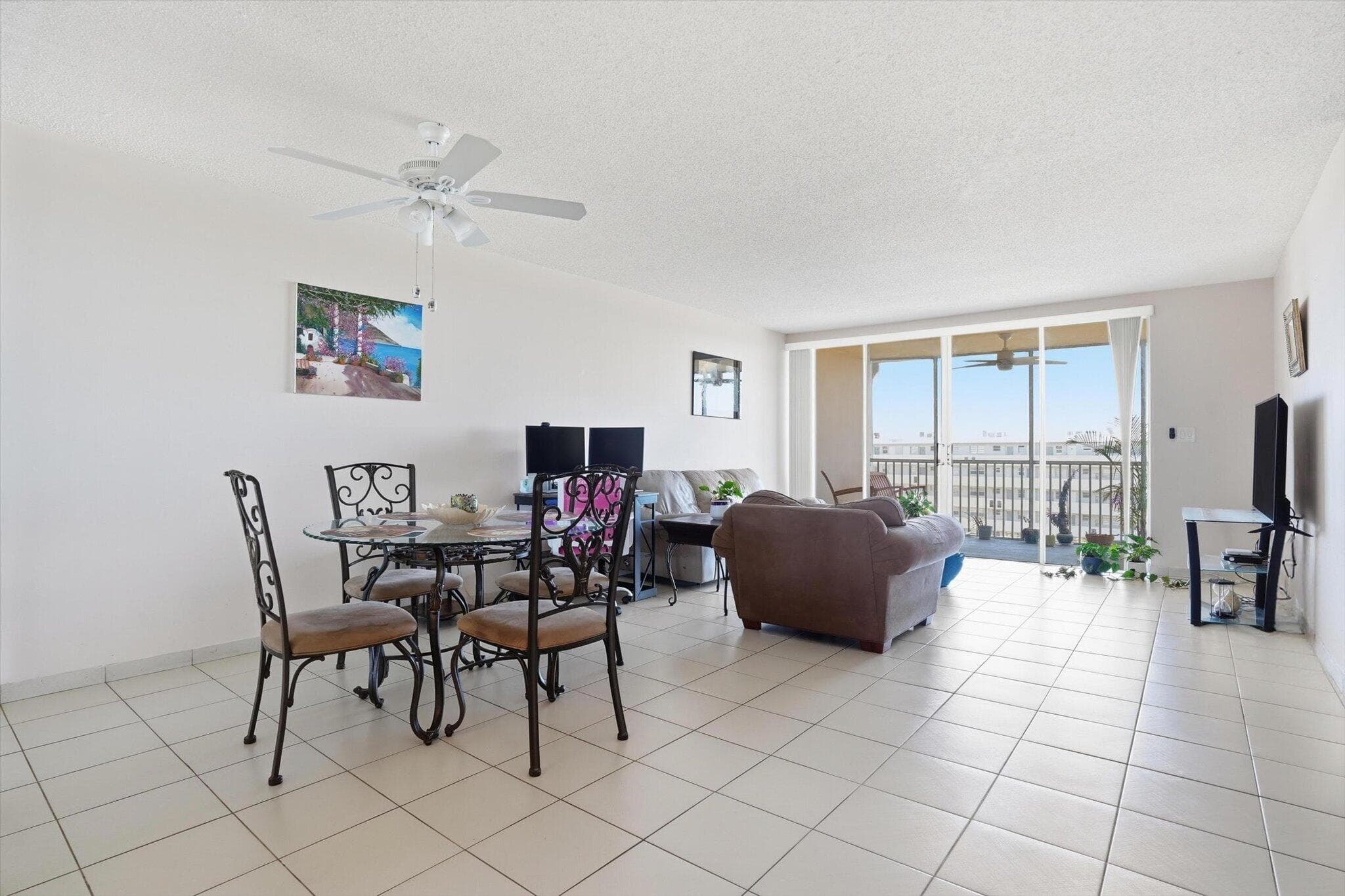 1750 NE 191st Street 811, North Miami Beach, FL 33179 — photo 4 of 31