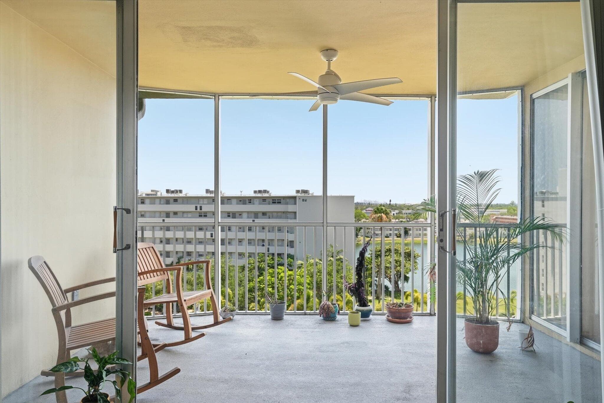 1750 NE 191st Street 811, North Miami Beach, FL 33179 — photo 6 of 31