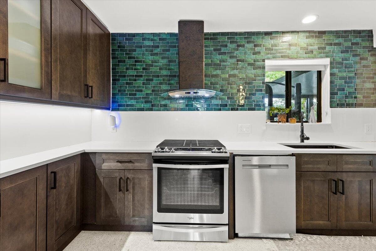 2611 SE 21 Street, Fort Lauderdale, FL 33316 — photo 13 of 46