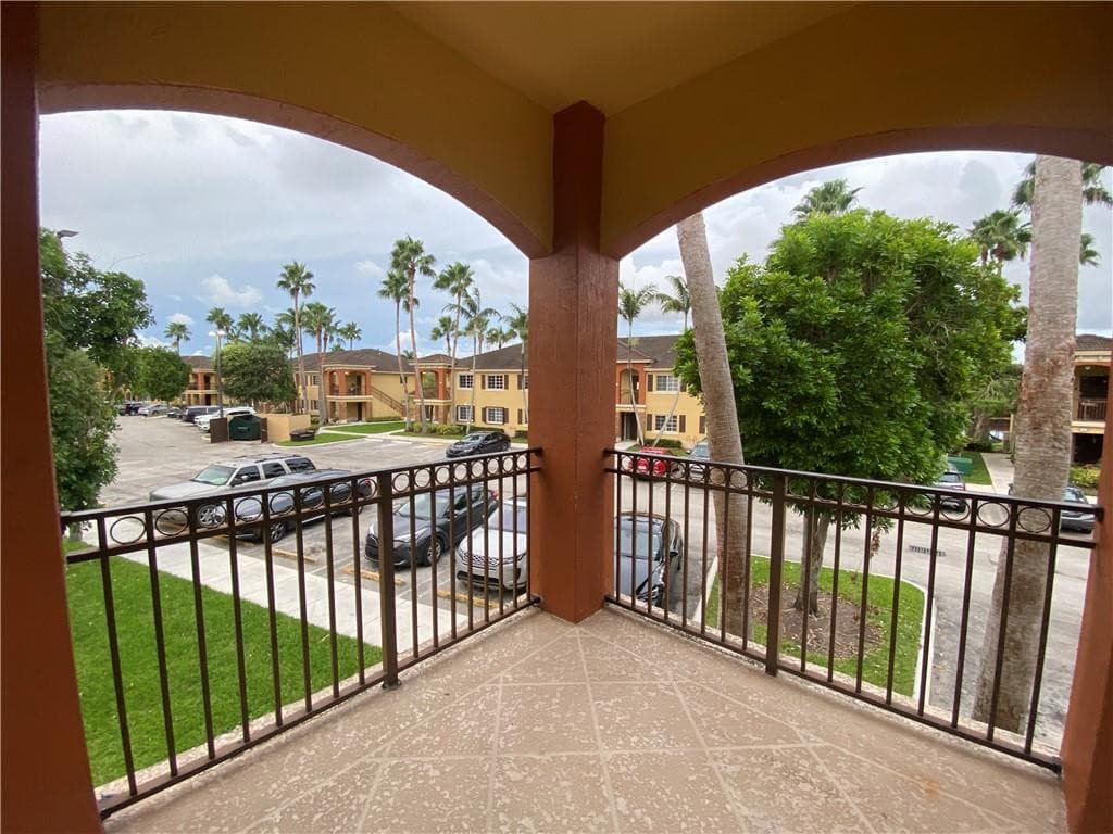 970 NE 34th Avenue 204, Homestead, FL 33033 — photo 3 of 23