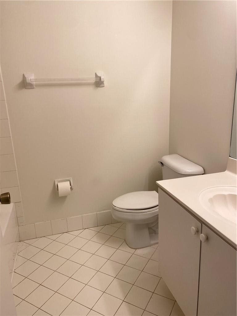 970 NE 34th Avenue 204, Homestead, FL 33033 — photo 11 of 23