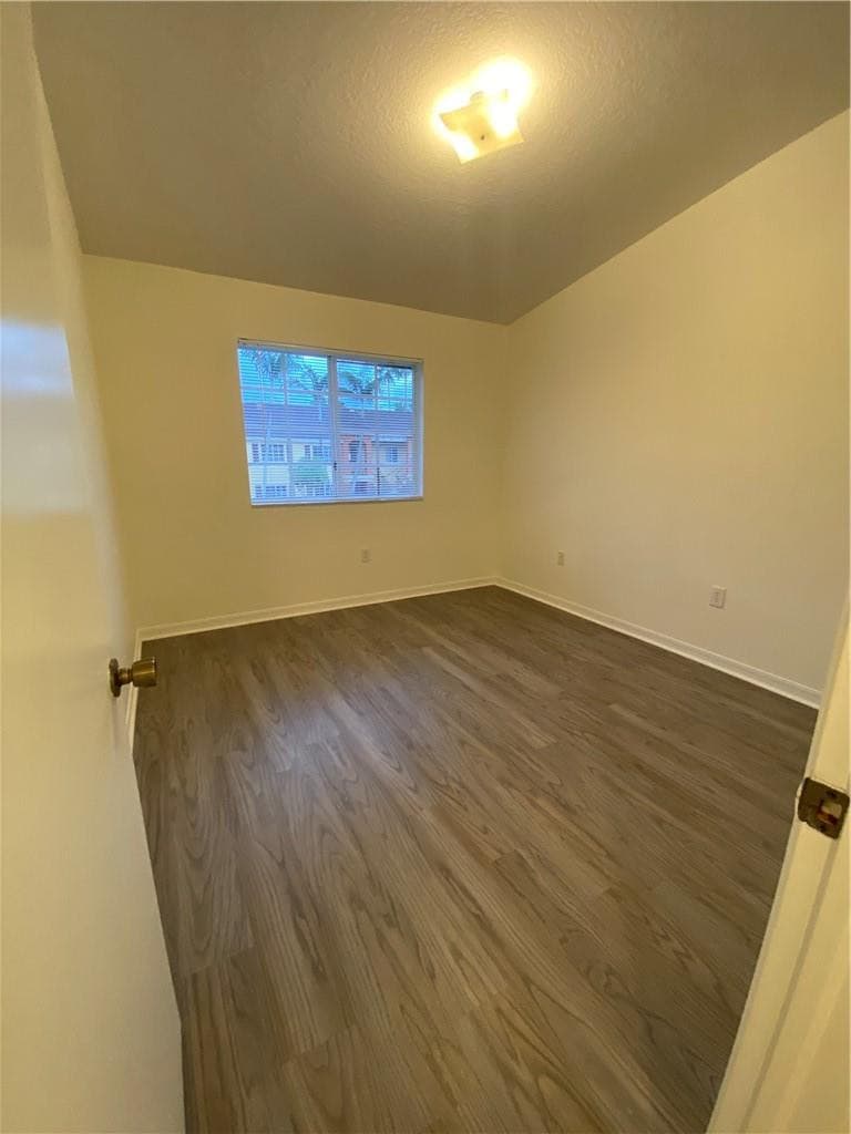 970 NE 34th Avenue 204, Homestead, FL 33033 — photo 14 of 23