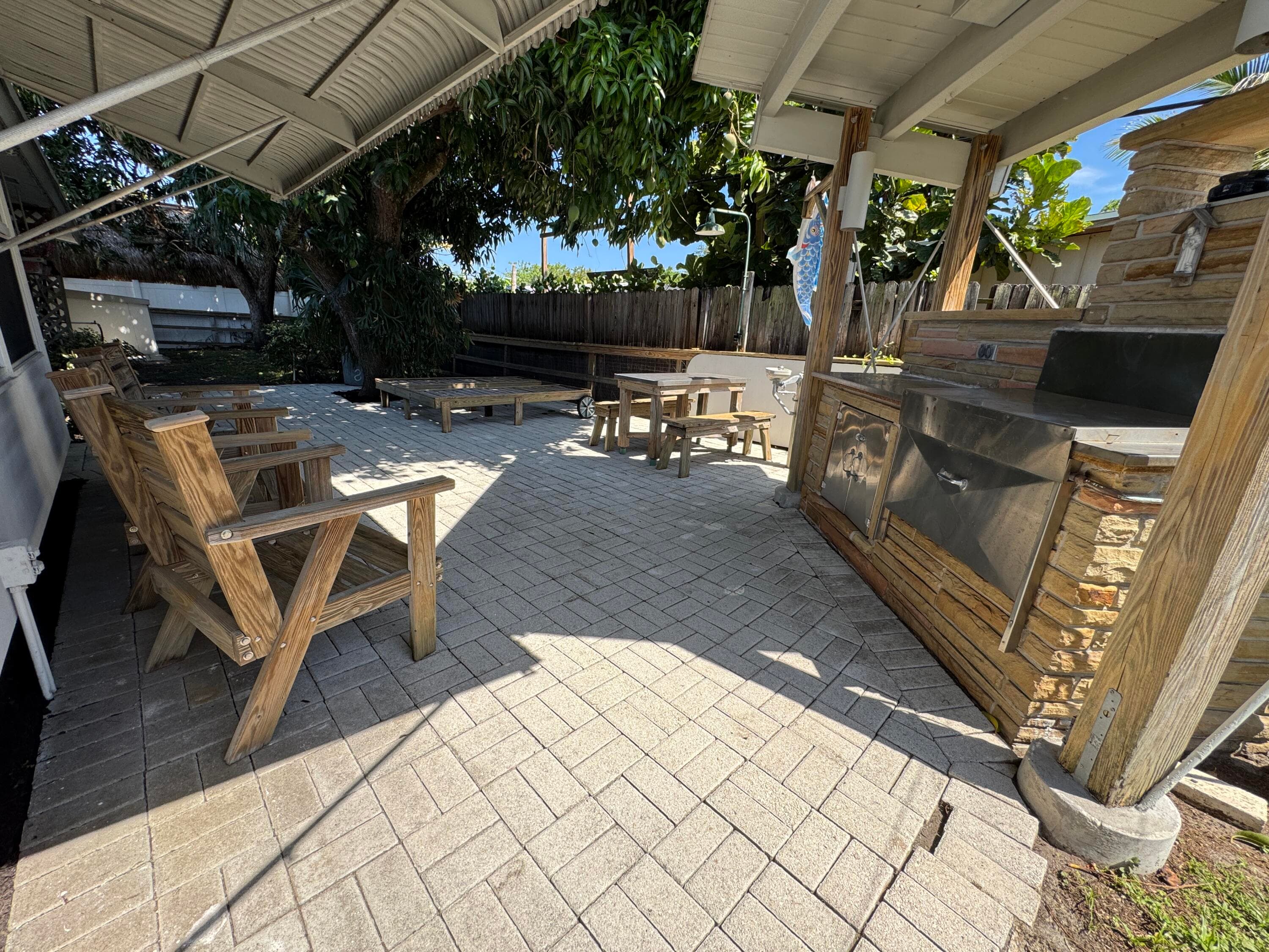 2560 NE 20th Street, Pompano Beach, FL 33062 — photo 22 of 24