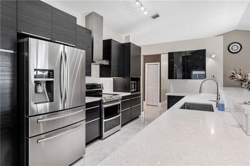 7200 SW 20th Street, Plantation, FL 33317 — photo 3 of 35