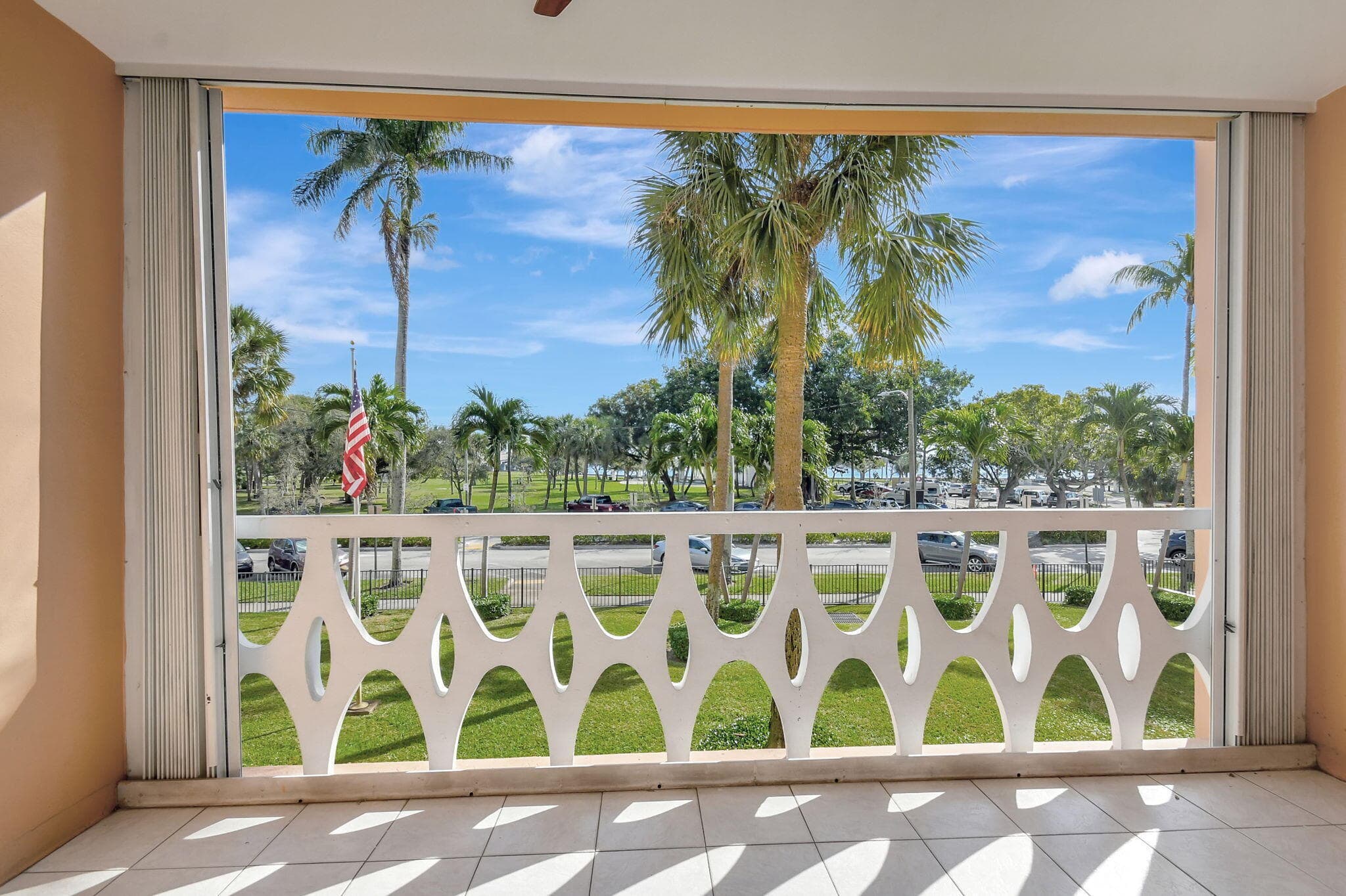 15 S Golfview Road 204, Lake Worth Beach, FL 33460 — photo 4 of 29