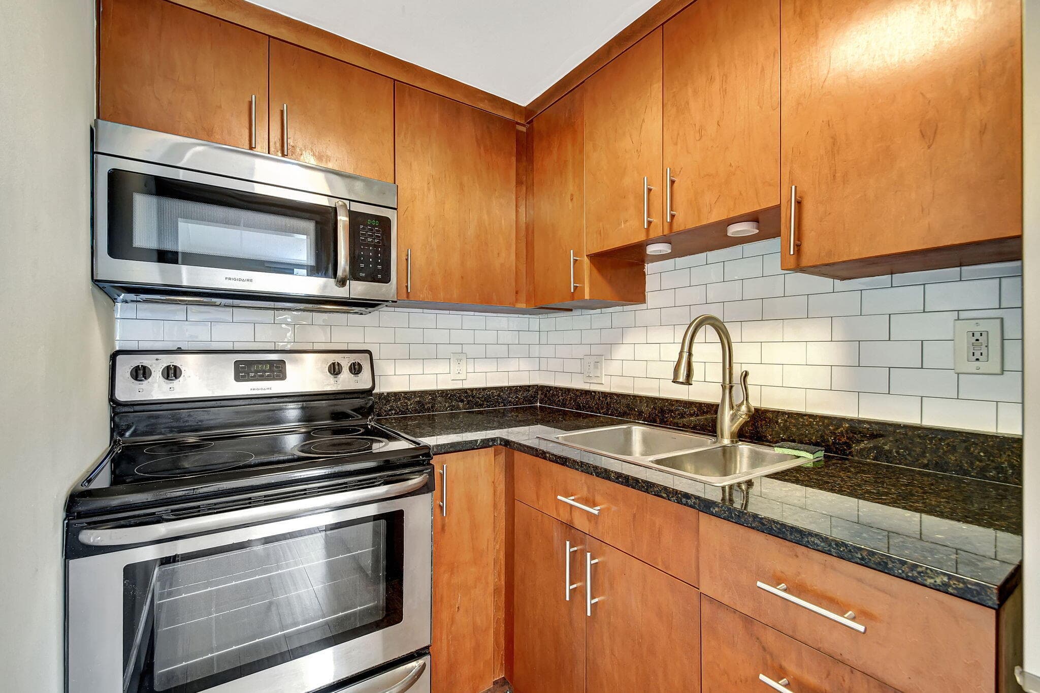 15 S Golfview Road 204, Lake Worth Beach, FL 33460 — photo 11 of 29