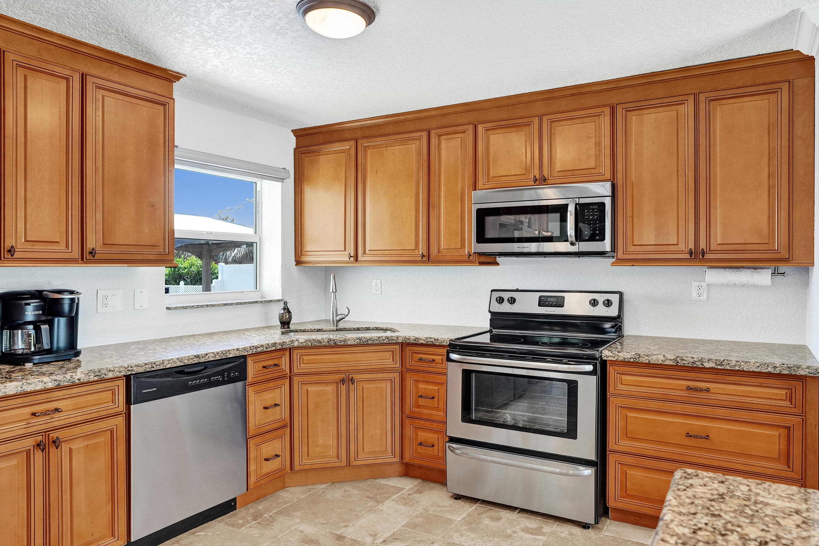 700 SE 5th Avenue, Pompano Beach, FL 33060 — photo 14 of 58