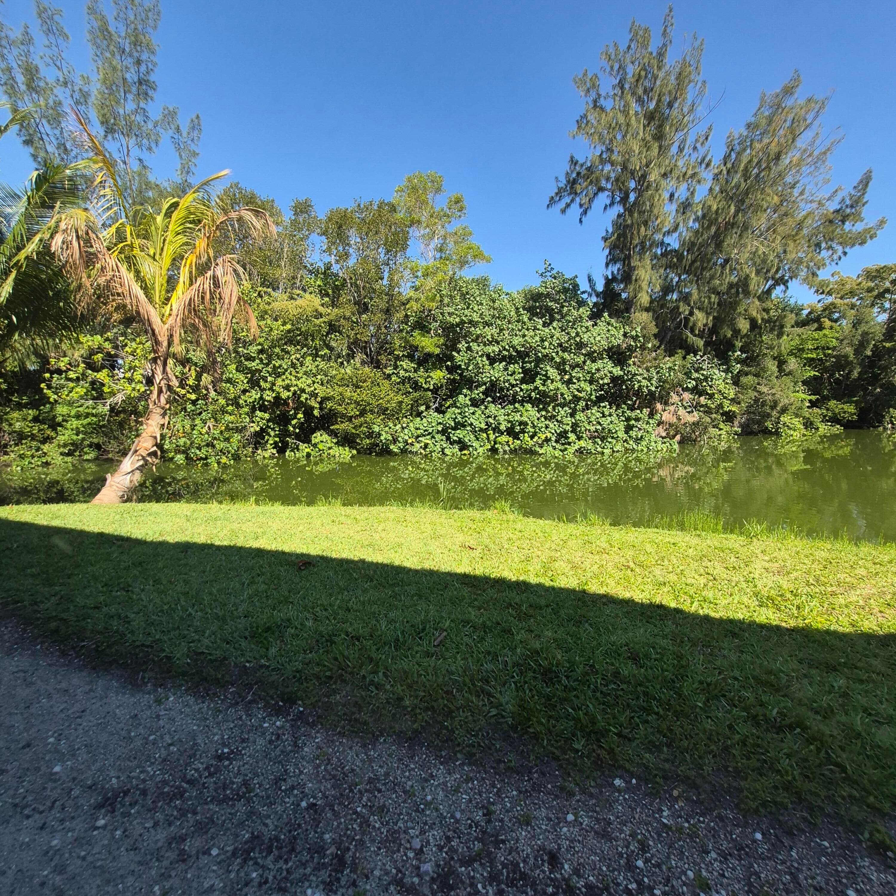 101 Northampton F, West Palm Beach, FL 33417 — photo 23 of 27