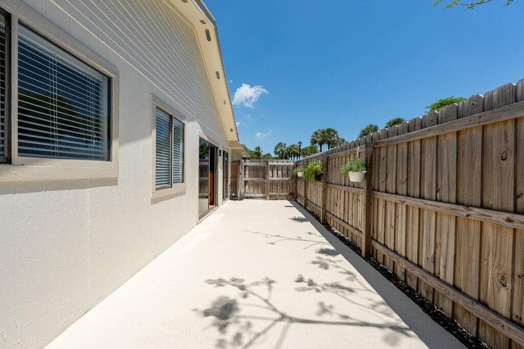 1 Afton Place, Boynton Beach, FL 33426 — photo 8 of 58