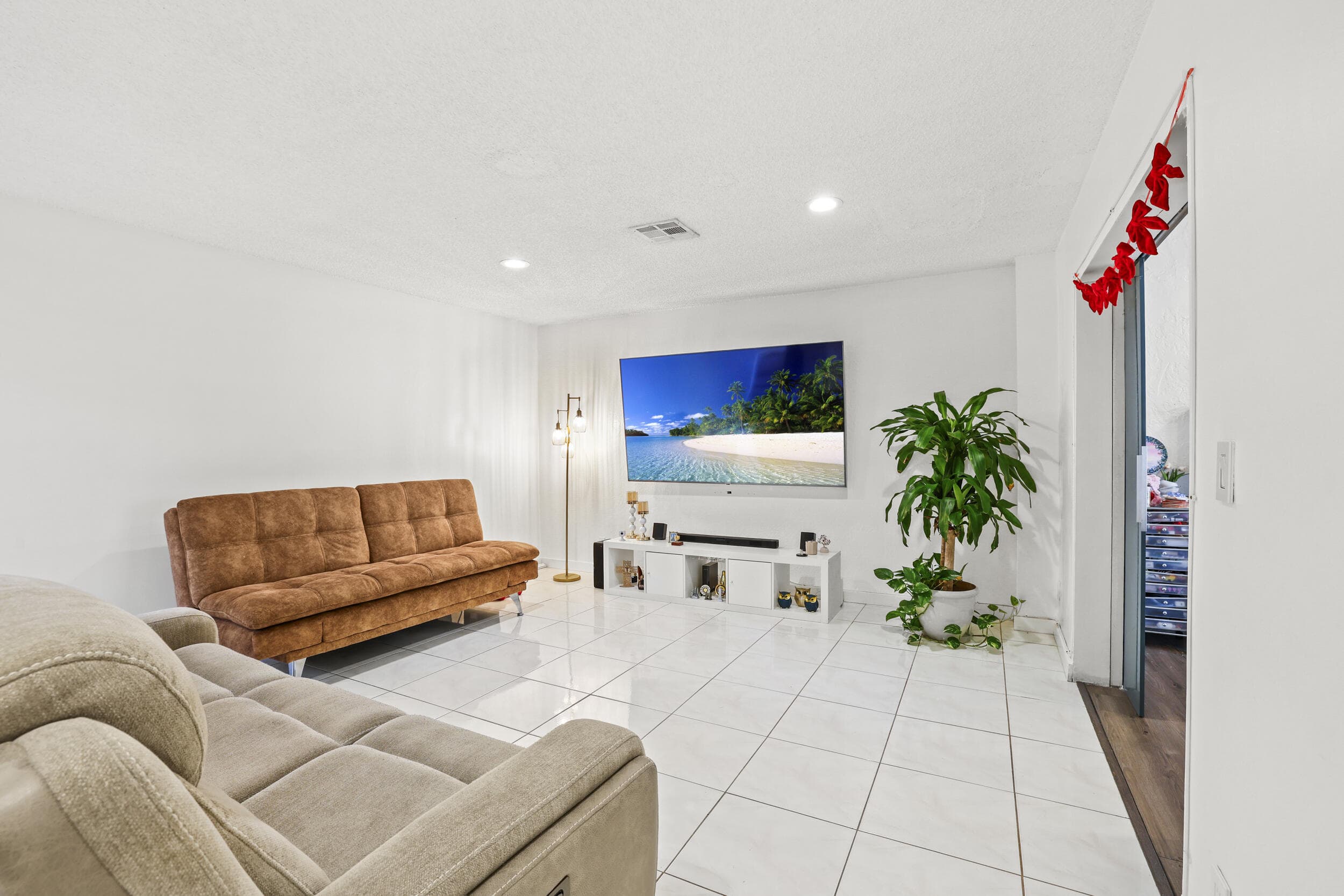 8061 NW 71st Court, Tamarac, FL 33321 — photo 10 of 48