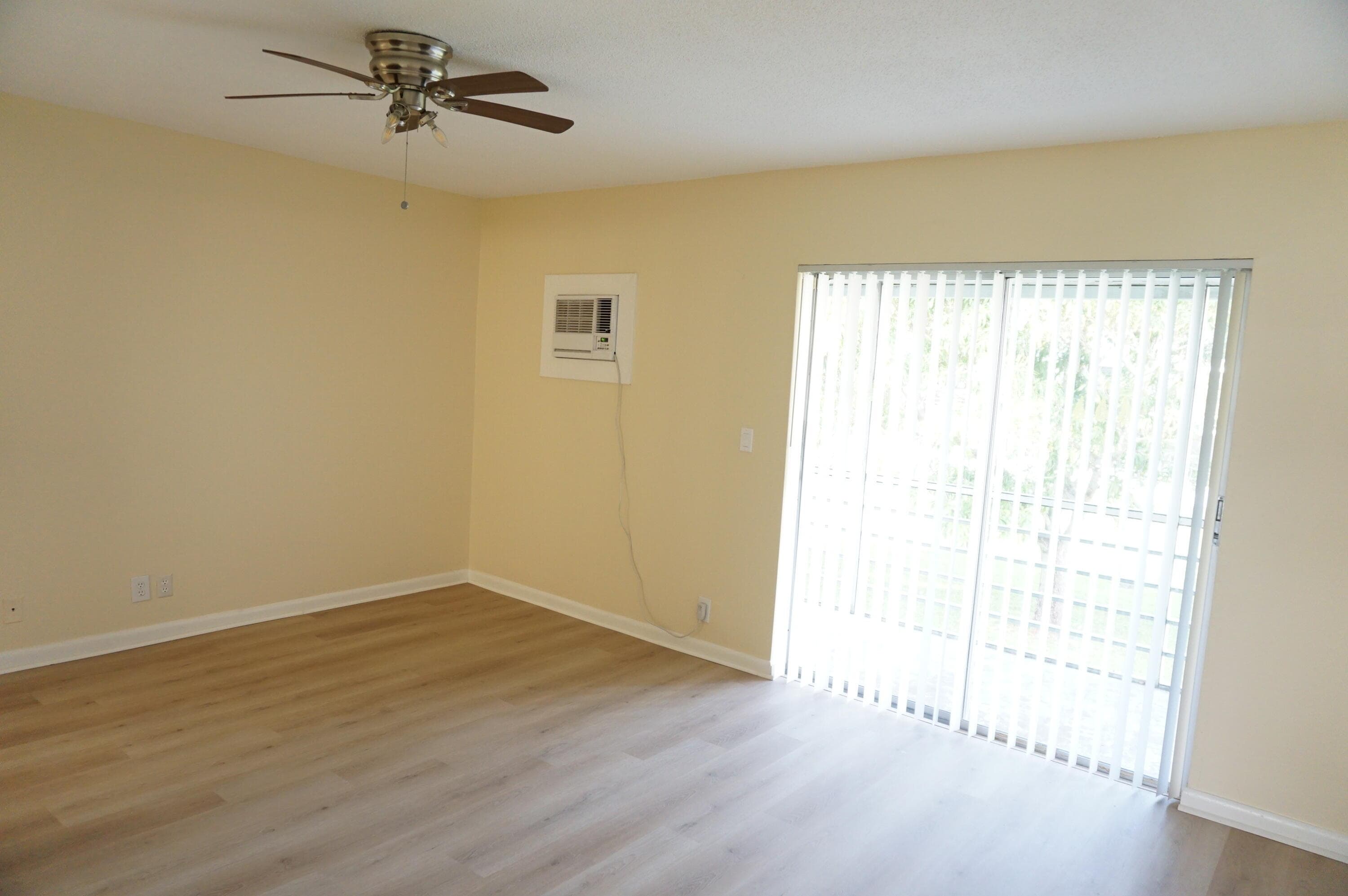 369 Sheffield O 369, West Palm Beach, FL 33417 — photo 8 of 12