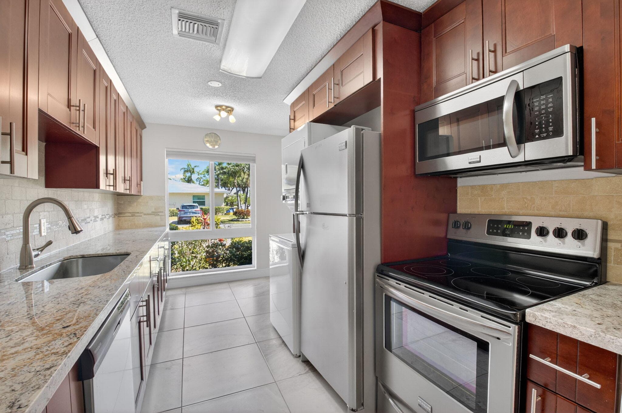 13740 Via Flora C, Delray Beach, FL 33484 — photo 6 of 57
